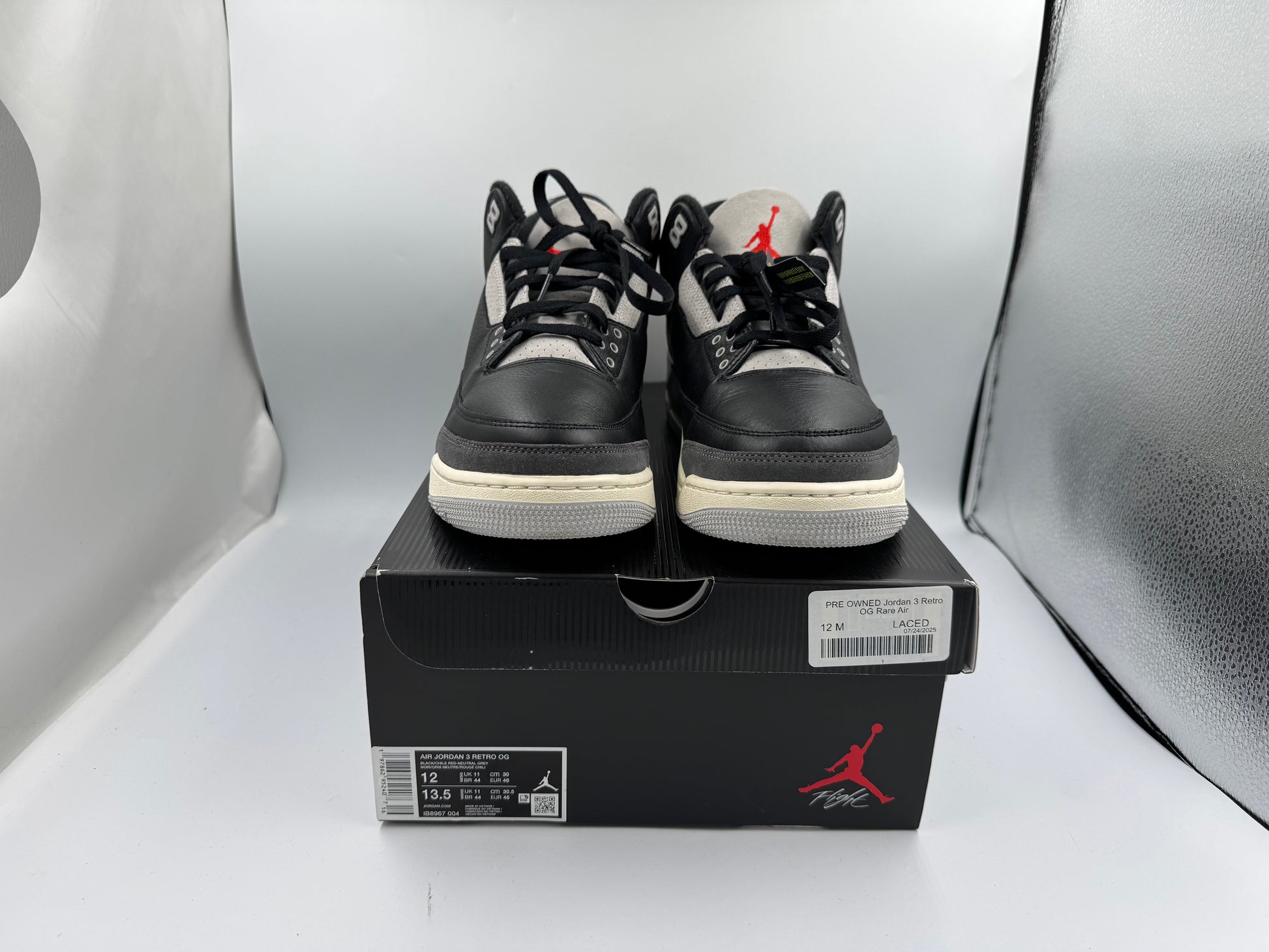 PRE OWNED Jordan 3 Retro OG Rare Air