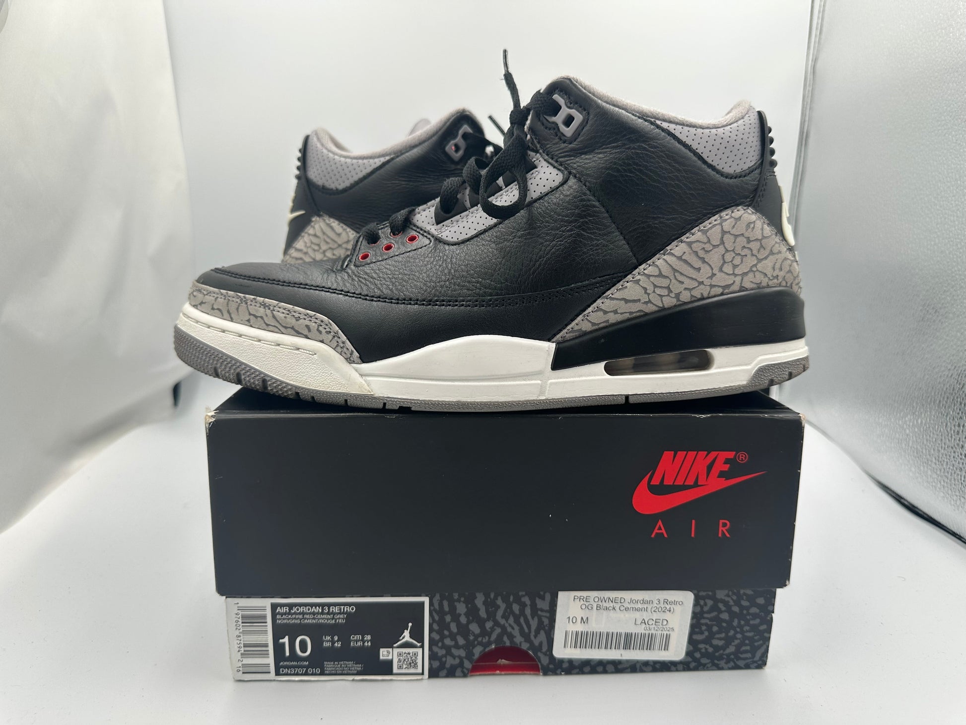 PRE OWNED Jordan 3 Retro OG Black Cement (2024)