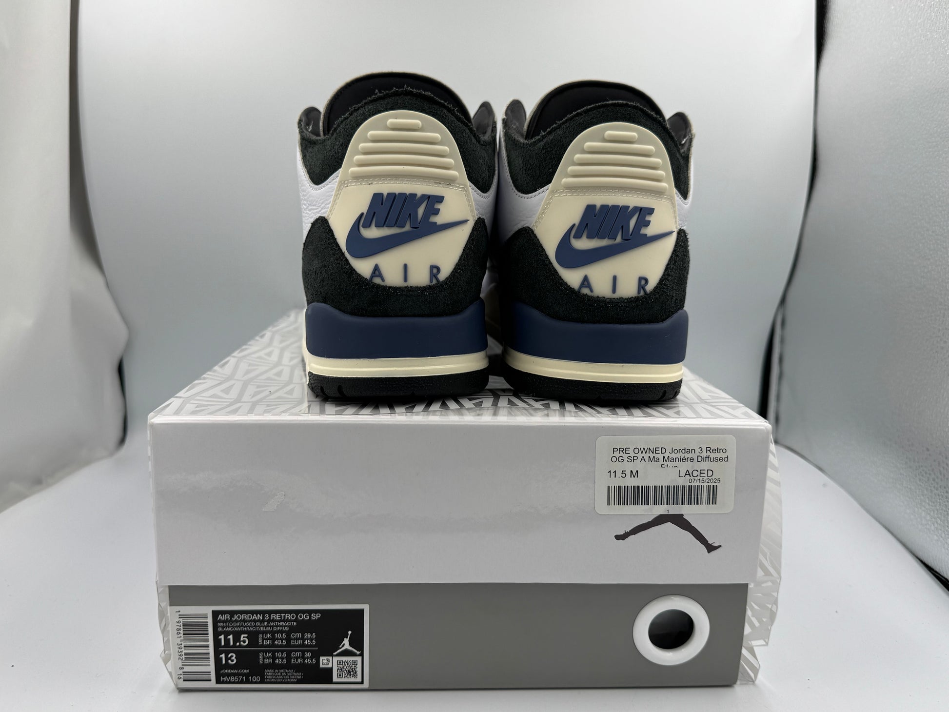 PRE OWNED Jordan 3 Retro OG SP A Ma Maniére Diffused Blue