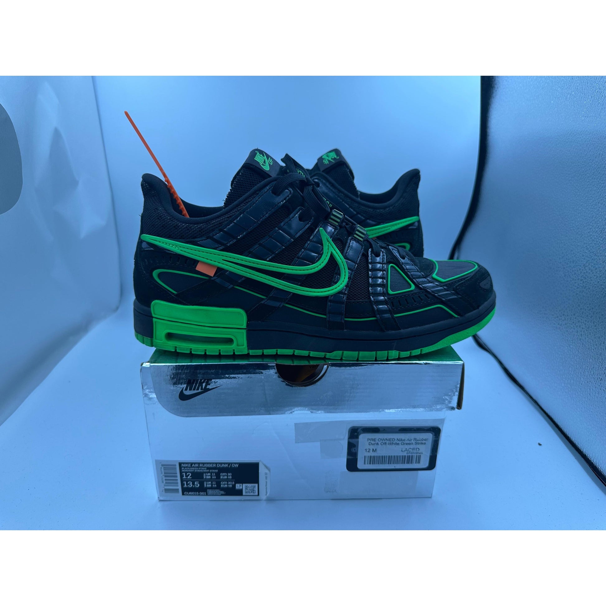 PRE OWNED Nike Air Rubber Dunk Off-White Green Strike