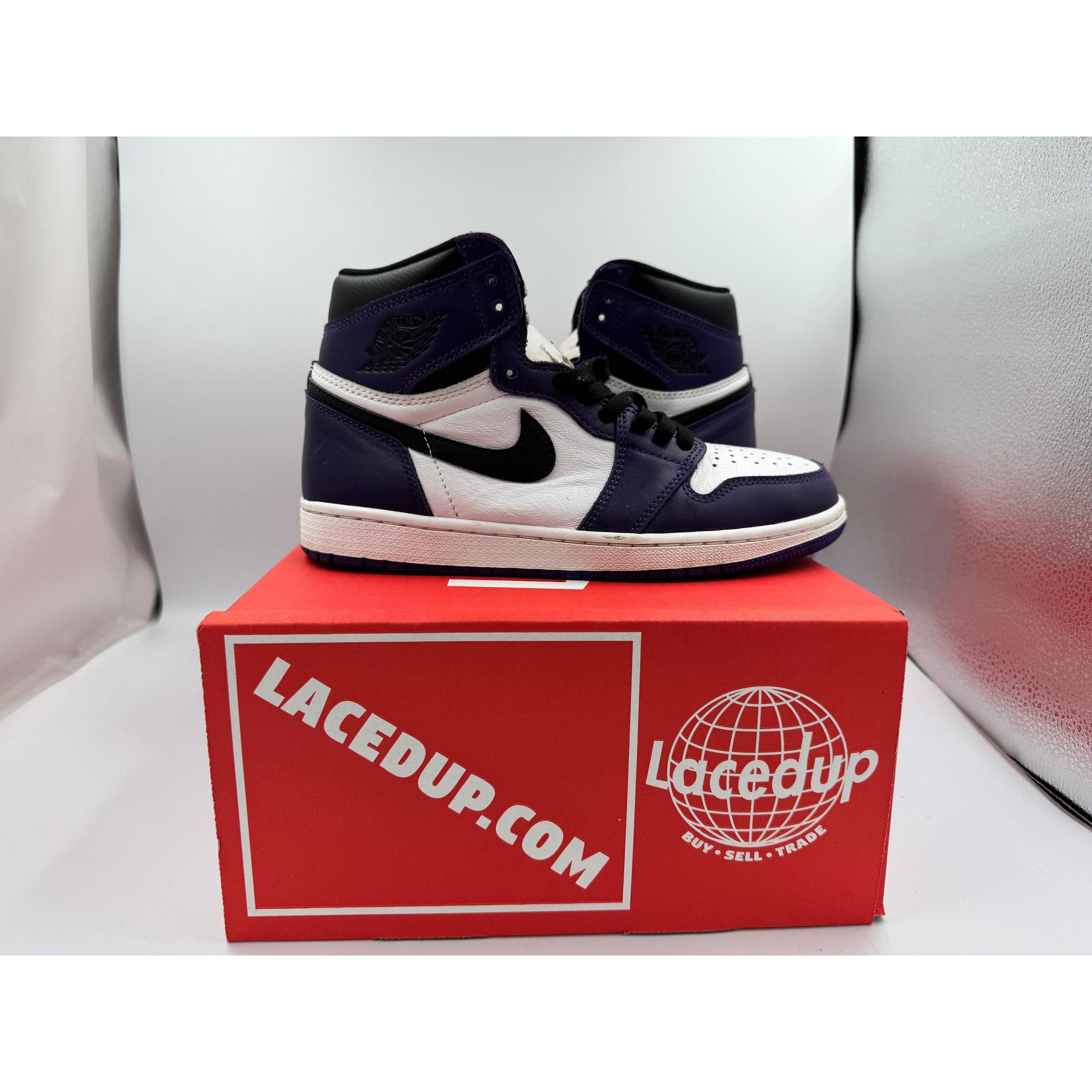 PRE OWNED Jordan 1 Retro High Court Purple White No Box