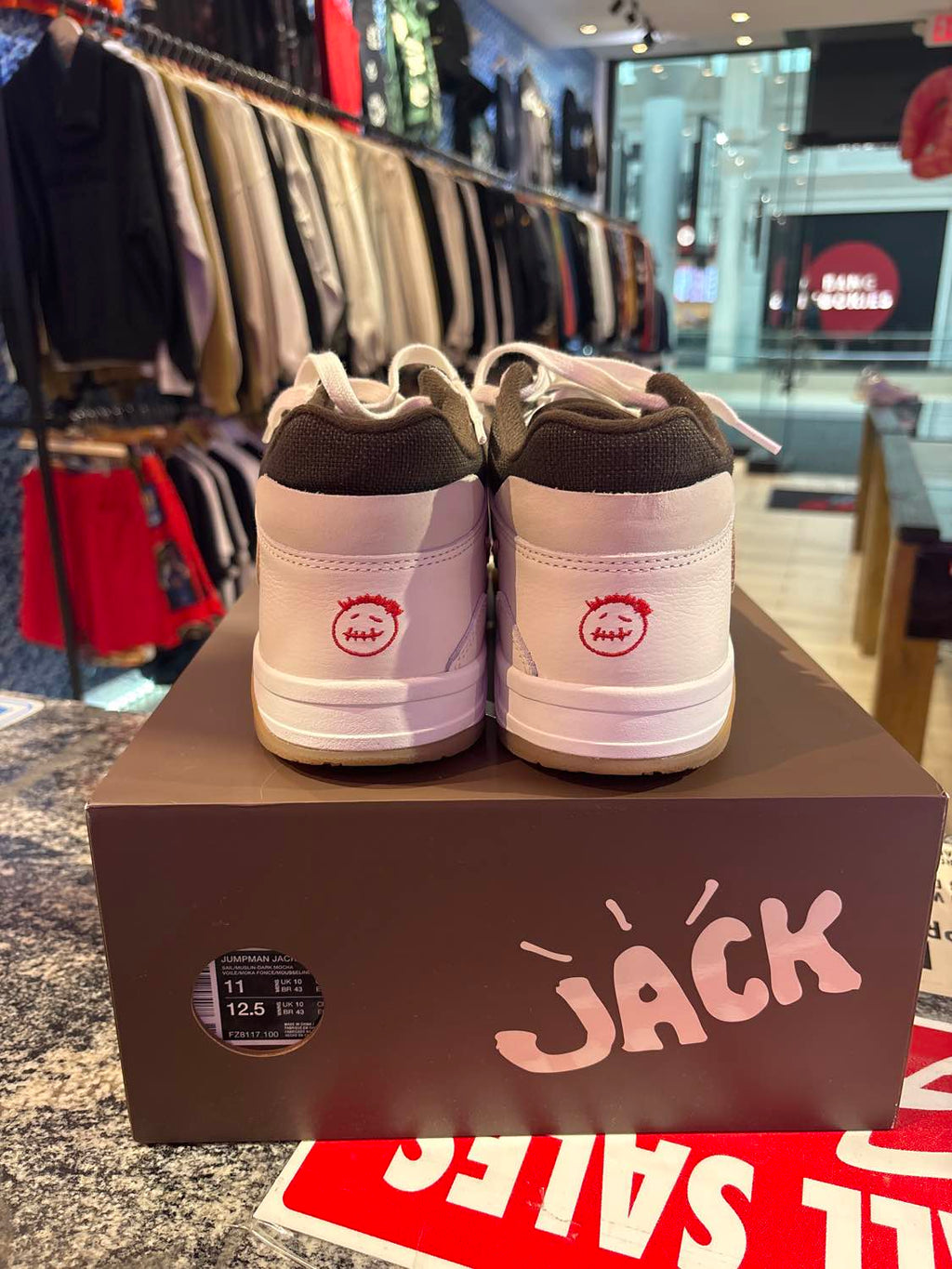 PRE OWNED Jordan Jumpman Jack TR Travis Scott Sail