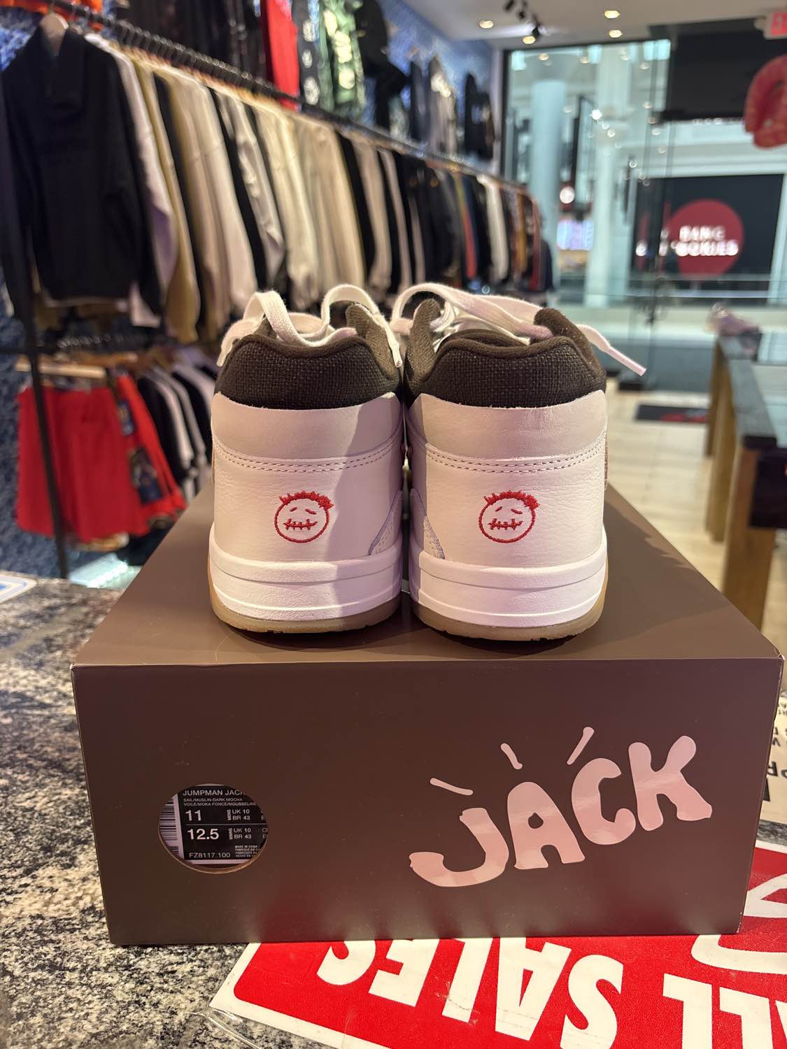 PRE OWNED Jordan Jumpman Jack TR Travis Scott Sail