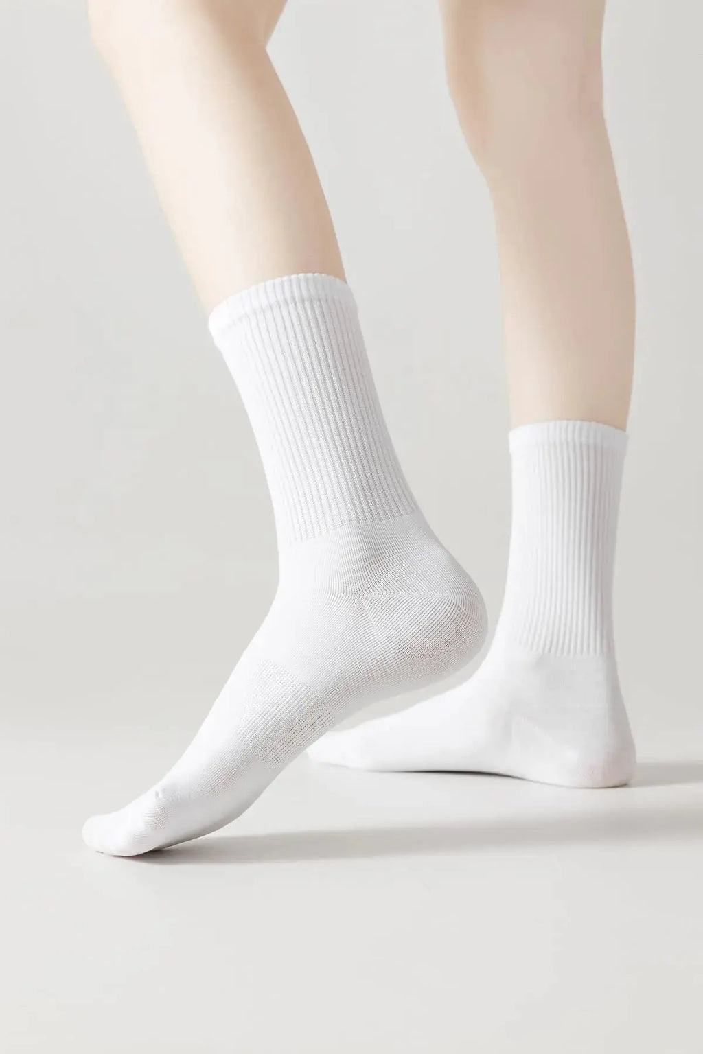 ACCFOD Womens Crew Socks Thin Cotton Long Socks Arch Support Casual Workout High Socks 5 Pairs 9-11 White/ Black