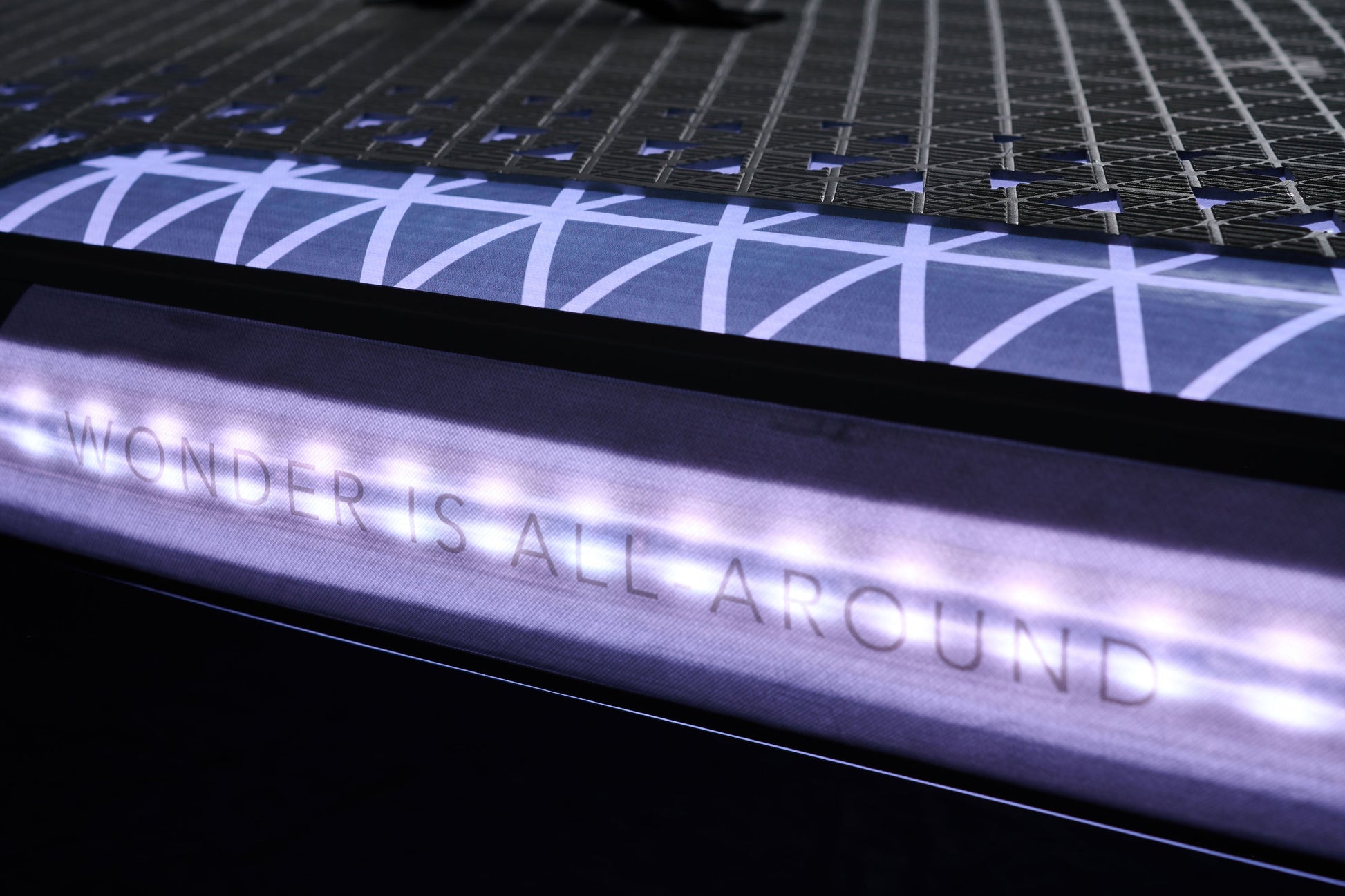 Glow – All-Around iSUP with Ambient Light System