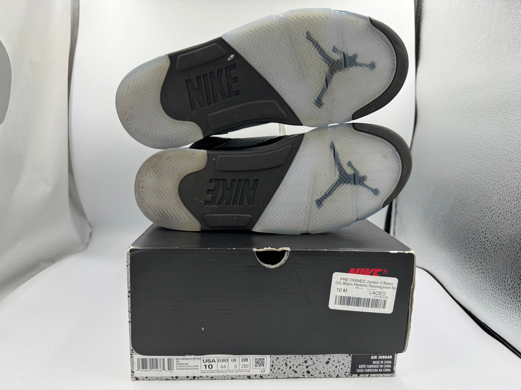 PRE OWNED Jordan 5 Retro OG Black Metallic Reimagined No Black laces