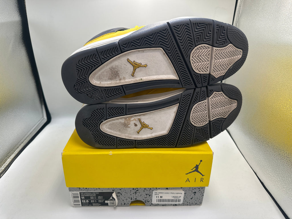 PRE OWNED Jordan 4 Retro Lightning (2021)