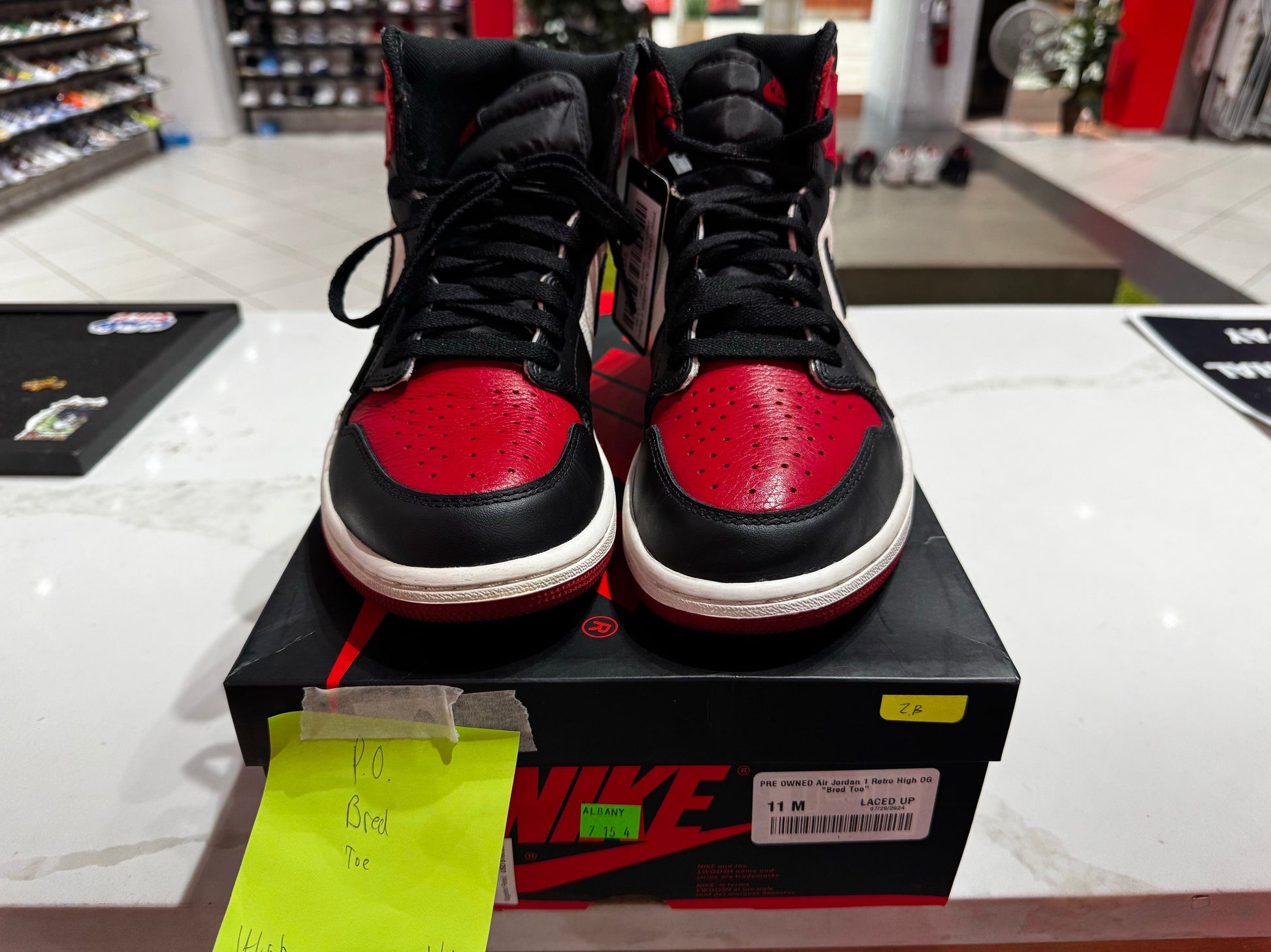 PRE OWNED Air Jordan 1 Retro High OG "Bred Toe"