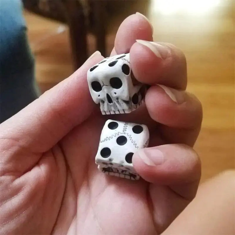 Black Resin 1PC 6-Sided Skull Dice