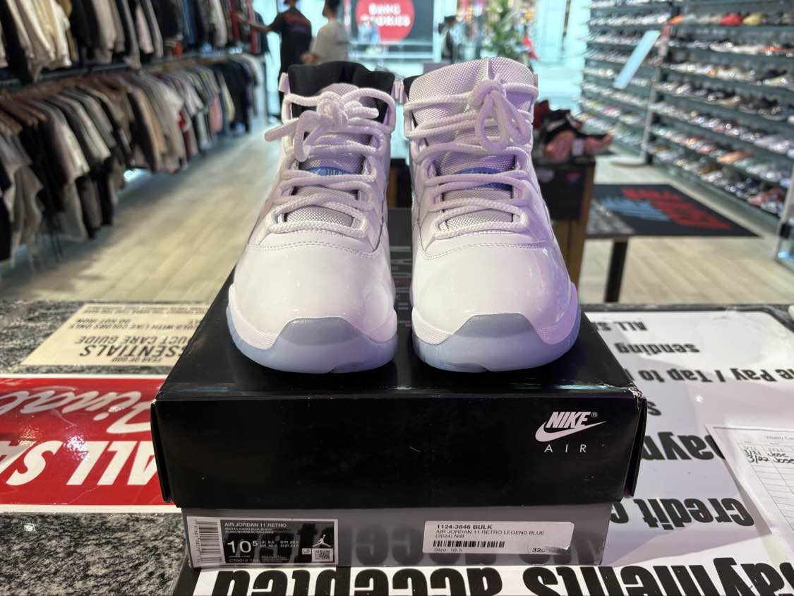 PRE OWNED Jordan 11 Retro Legend Blue (2024)