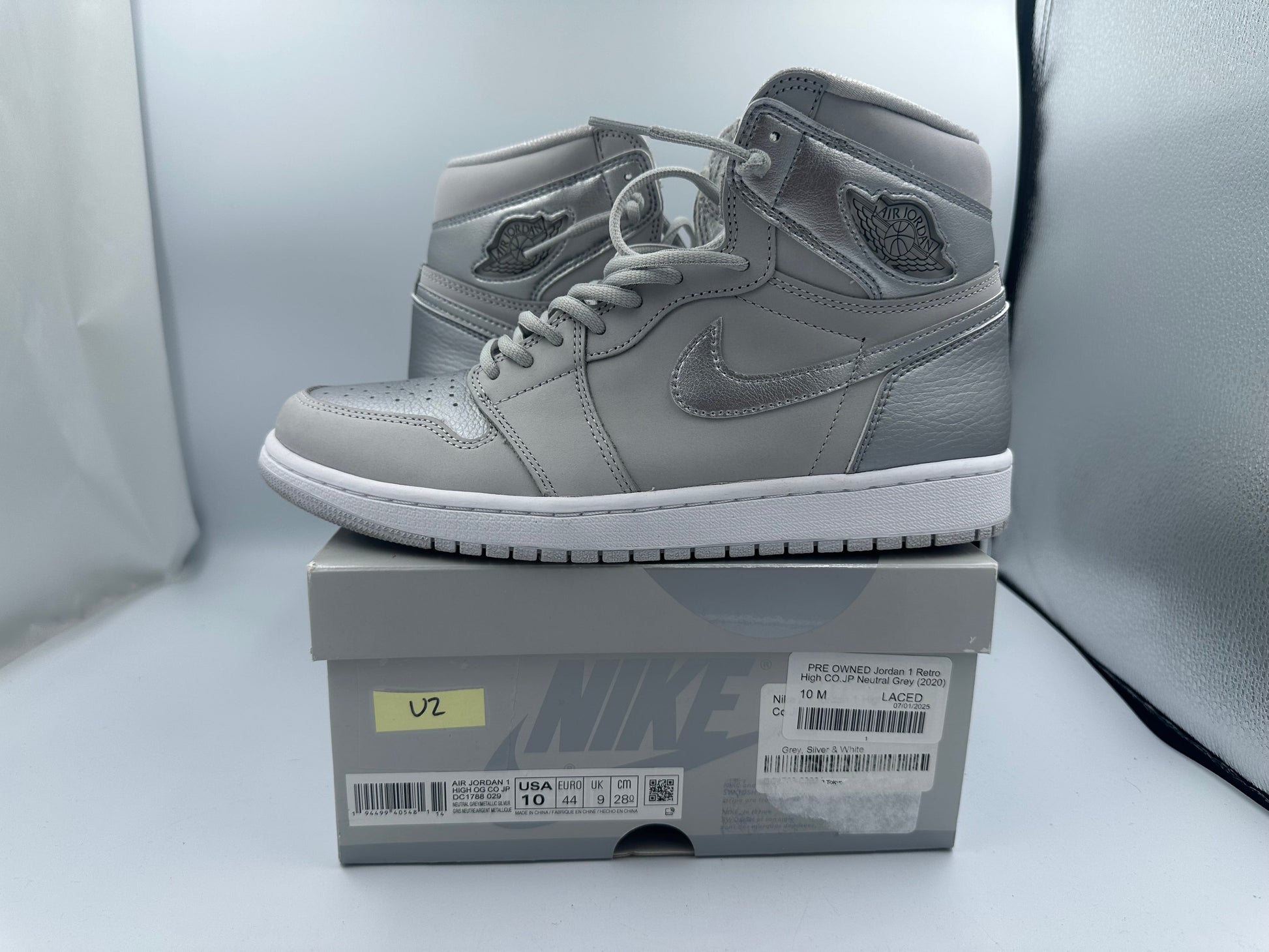 PRE OWNED Jordan 1 Retro High CO.JP Neutral Grey (2020)