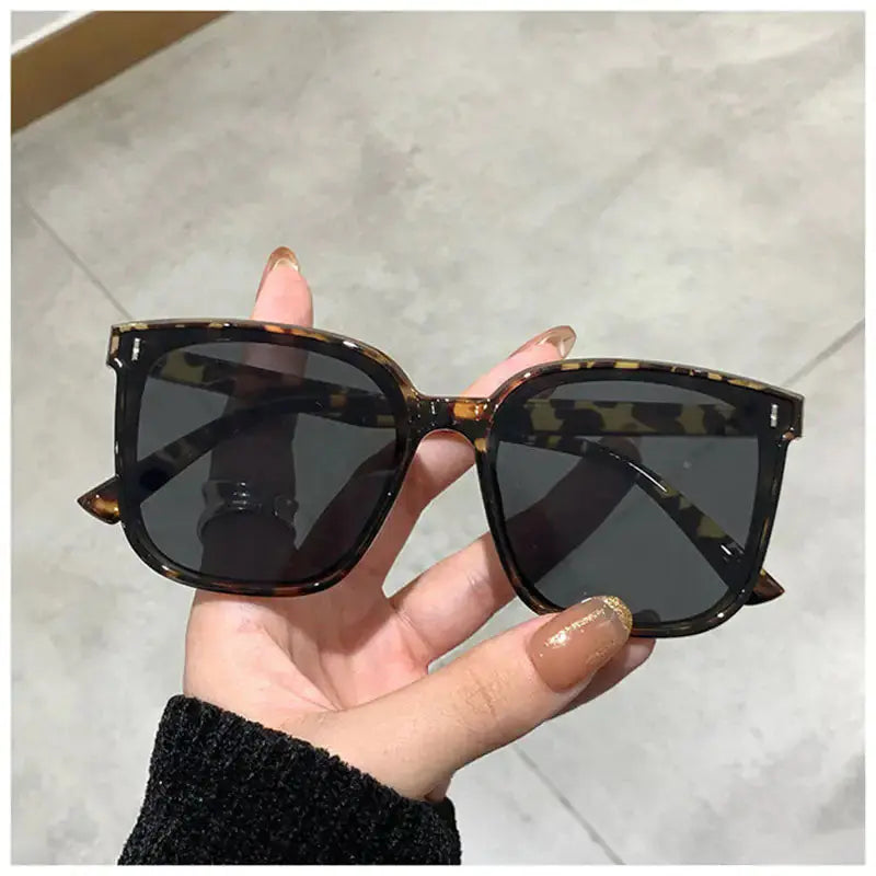 Classic Elegance Vintage Square Sunglasses