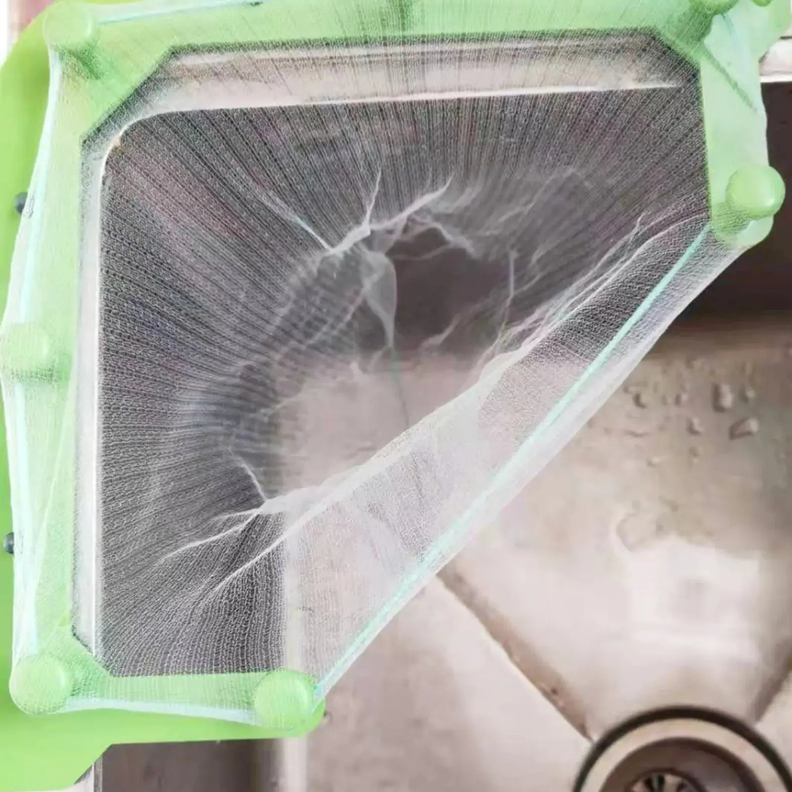 Corner Cling Sink Strainer