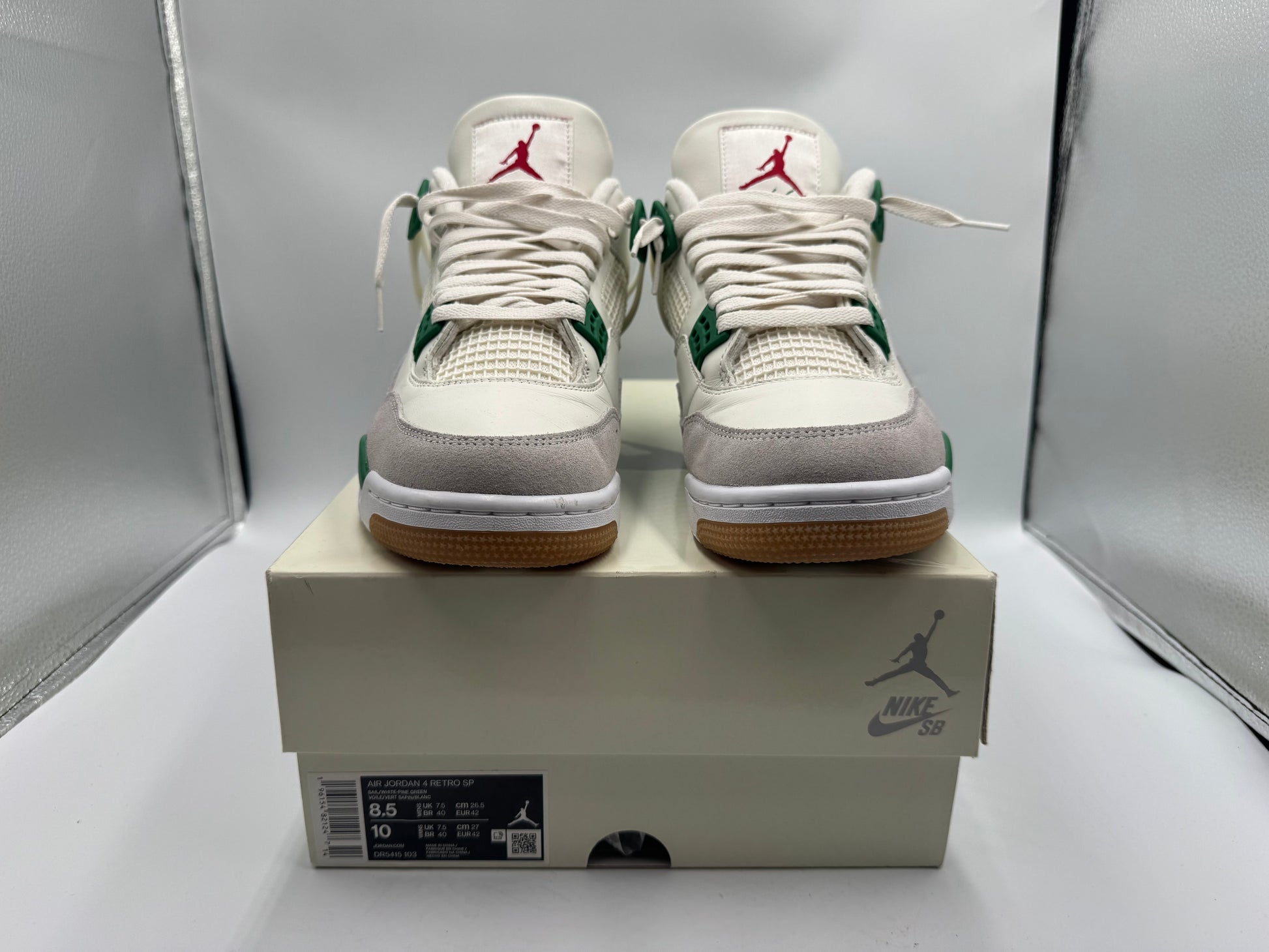 PRE OWNED Jordan 4 Retro SB Pine Green