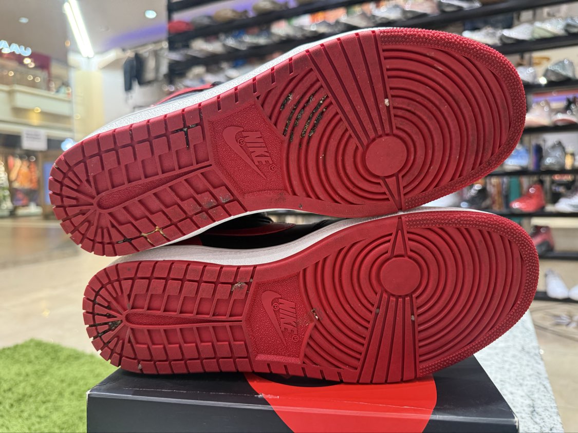 PRE OWNED Jordan 1 Retro High '85 OG Bred (2025)