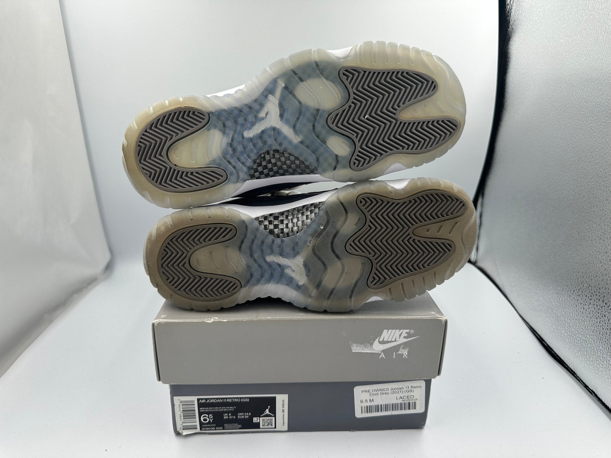 PRE OWNED Jordan 11 Retro Cool Grey (2021) (GS)