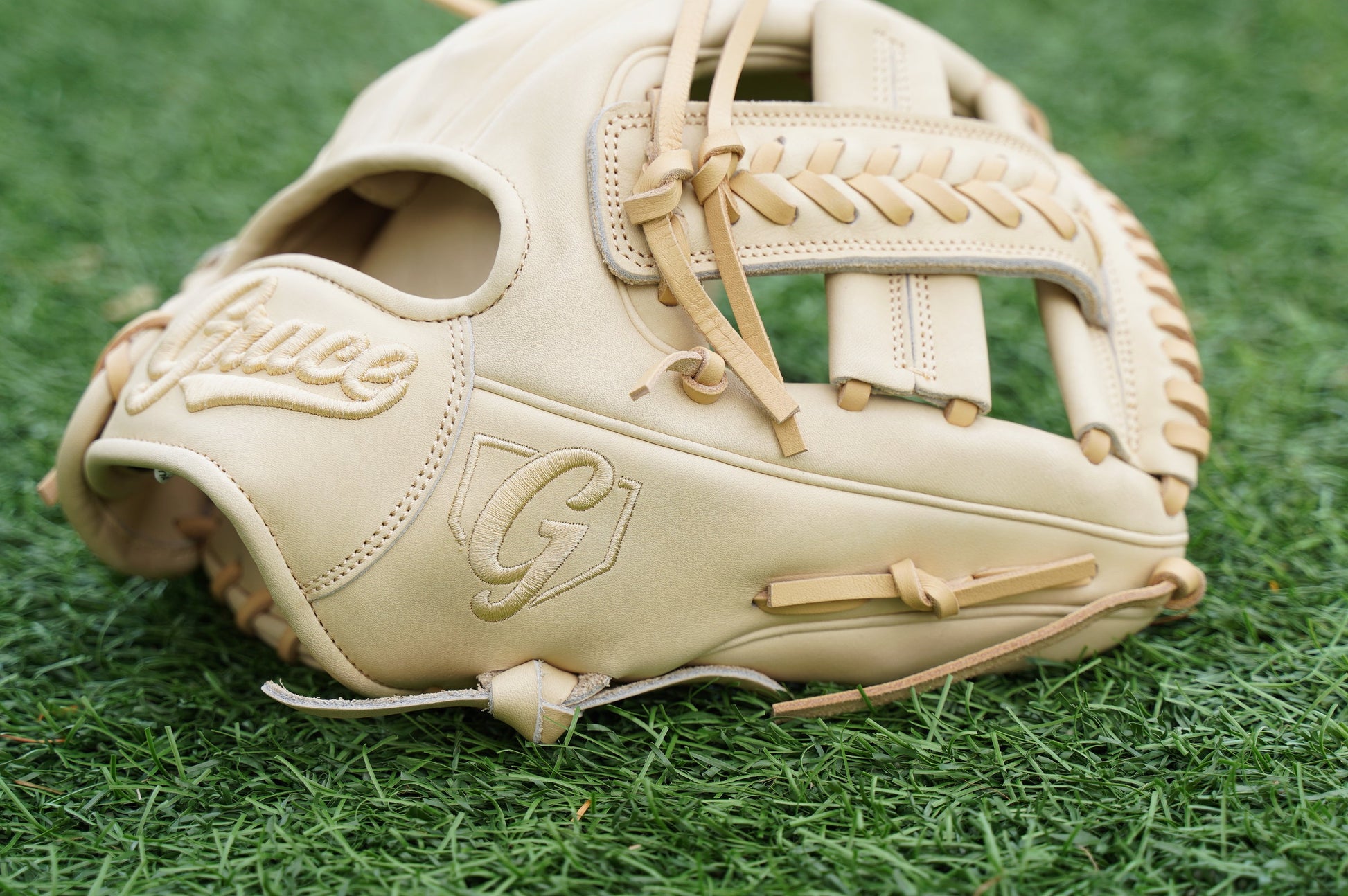 11.75" Infield OG-Web Grace Glove