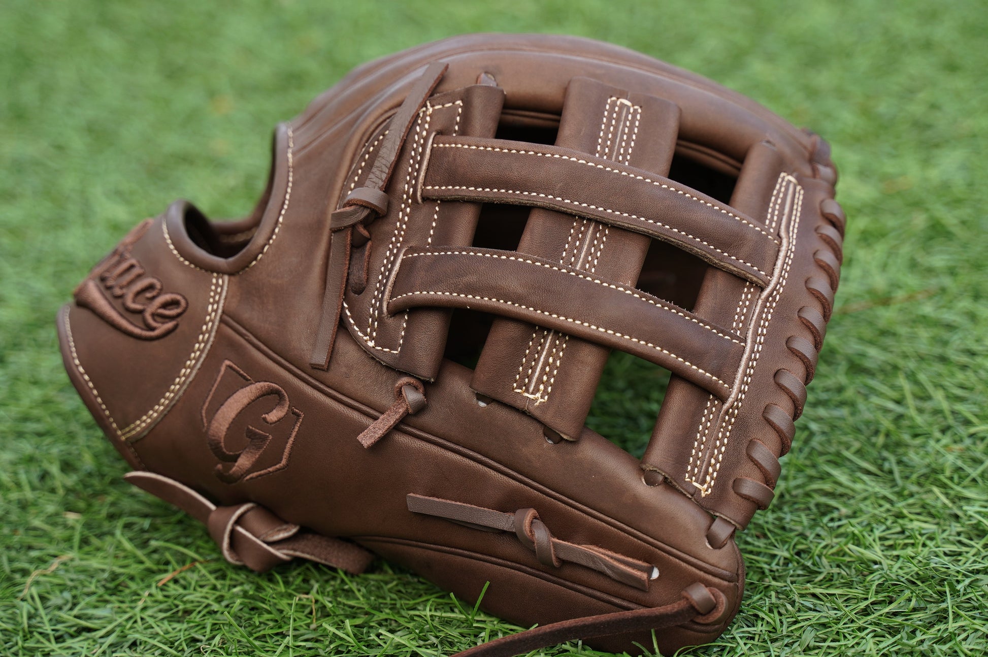 12.50" H-Web Outfield Grace Glove