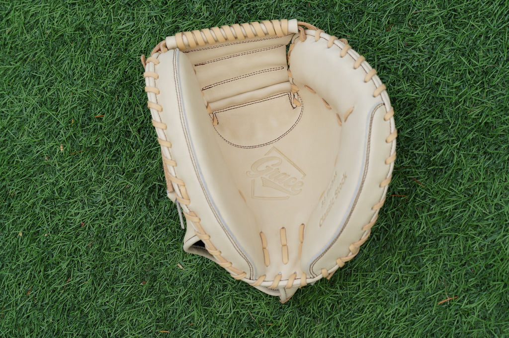 33" Closed Web Catchers Mitt Grace Glove