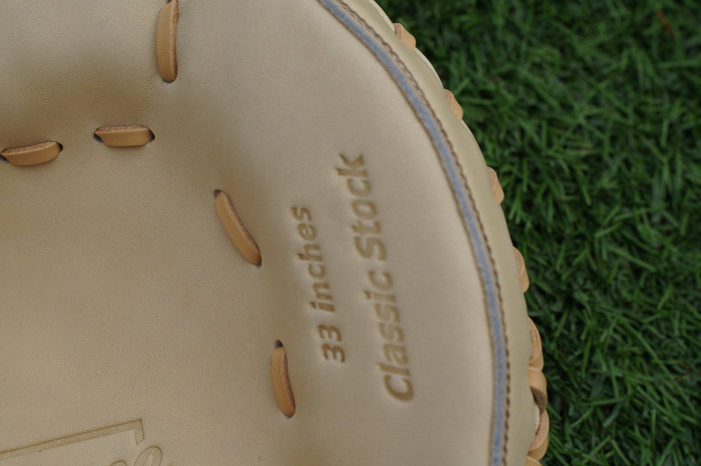 33" Closed Web Catchers Mitt Grace Glove