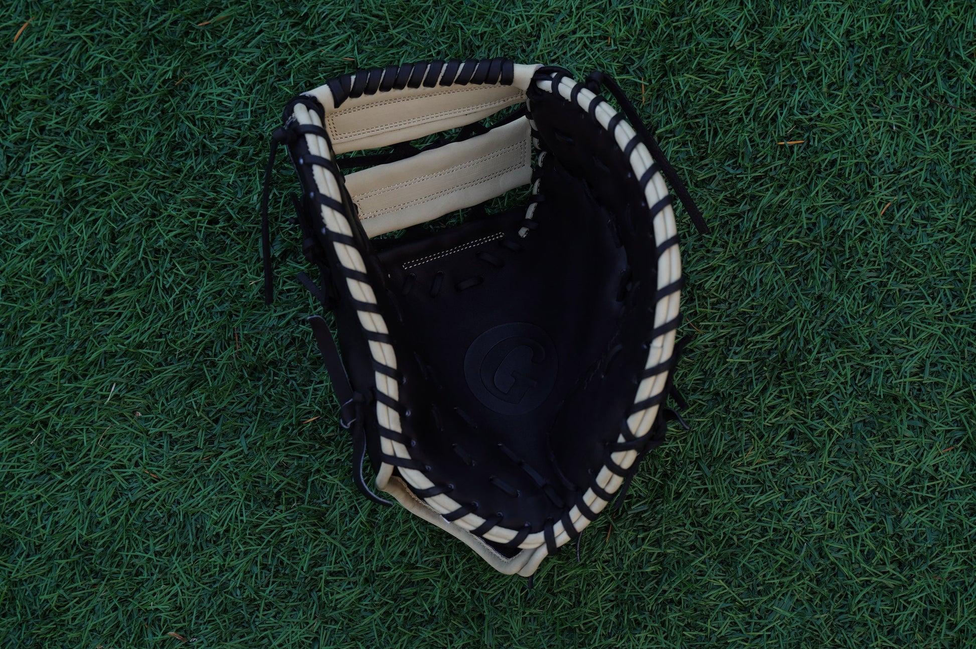 12.75" Dual-X Web First Base Grace Glove - Black/Blonde