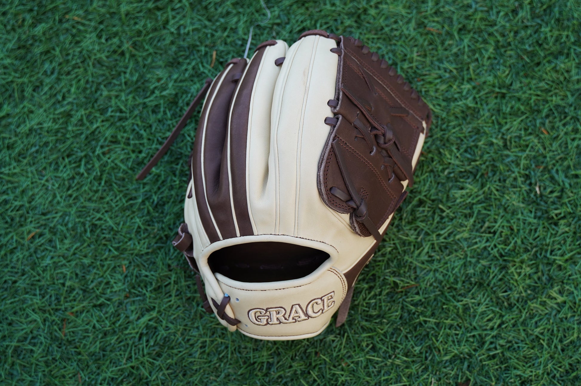 11.75" Infield MG-Closed-Web Grace Glove