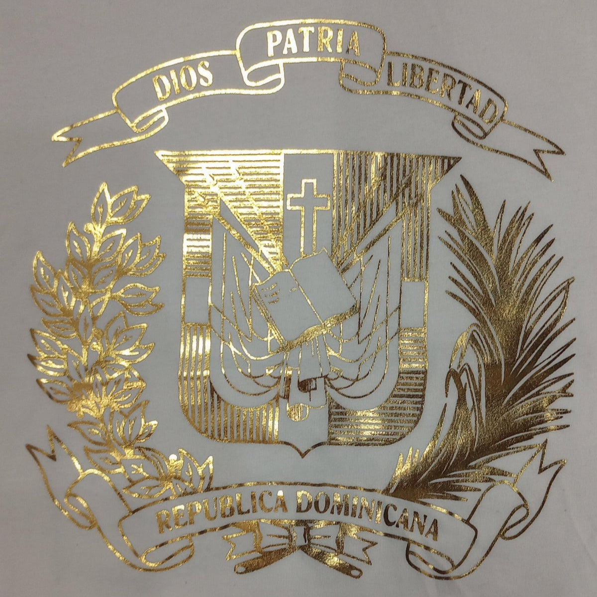 Dominican Shield Premium T-Shirt Design Metalic Gold – Light and Soft