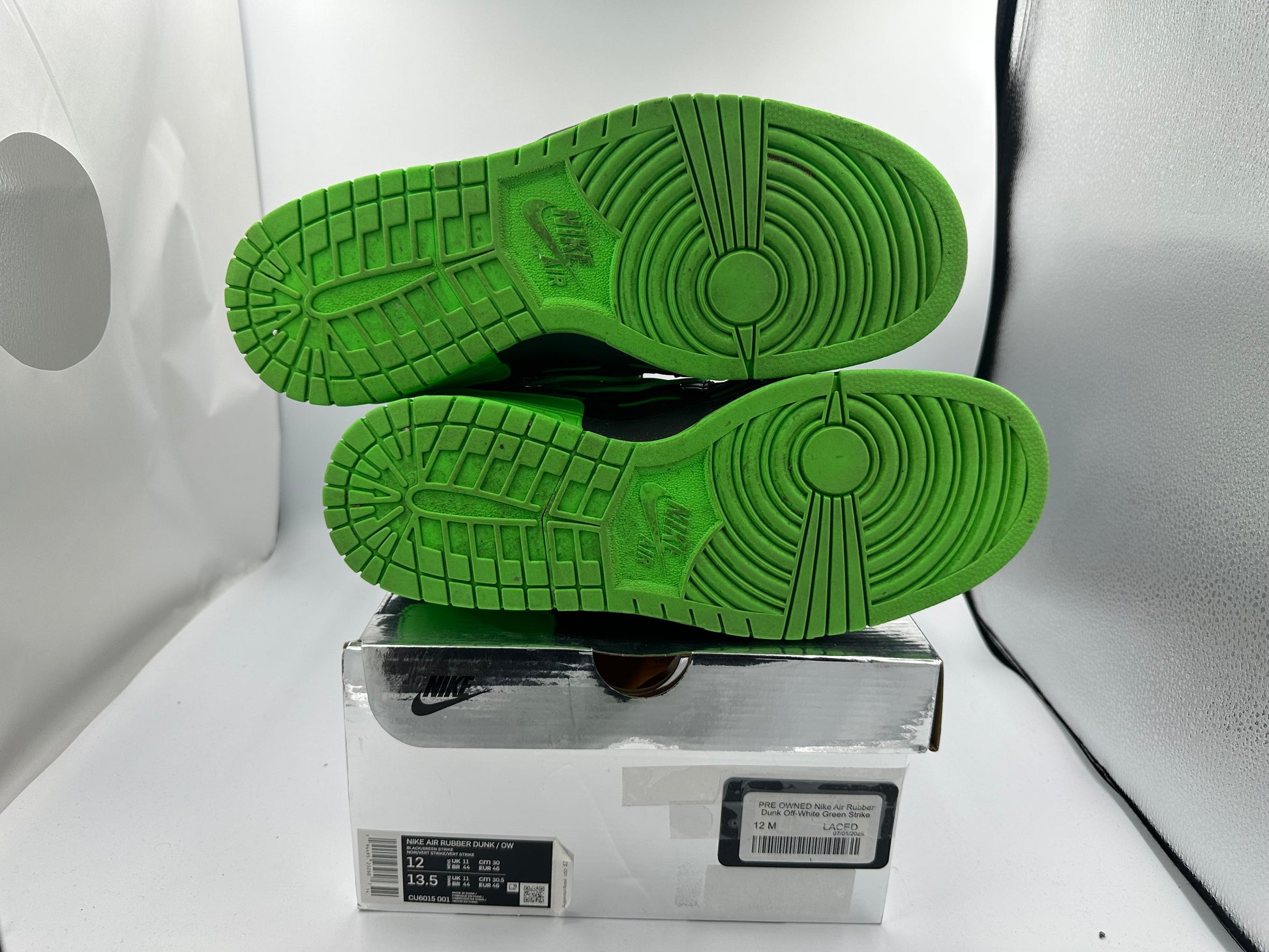 PRE OWNED Nike Air Rubber Dunk Off-White Green Strike