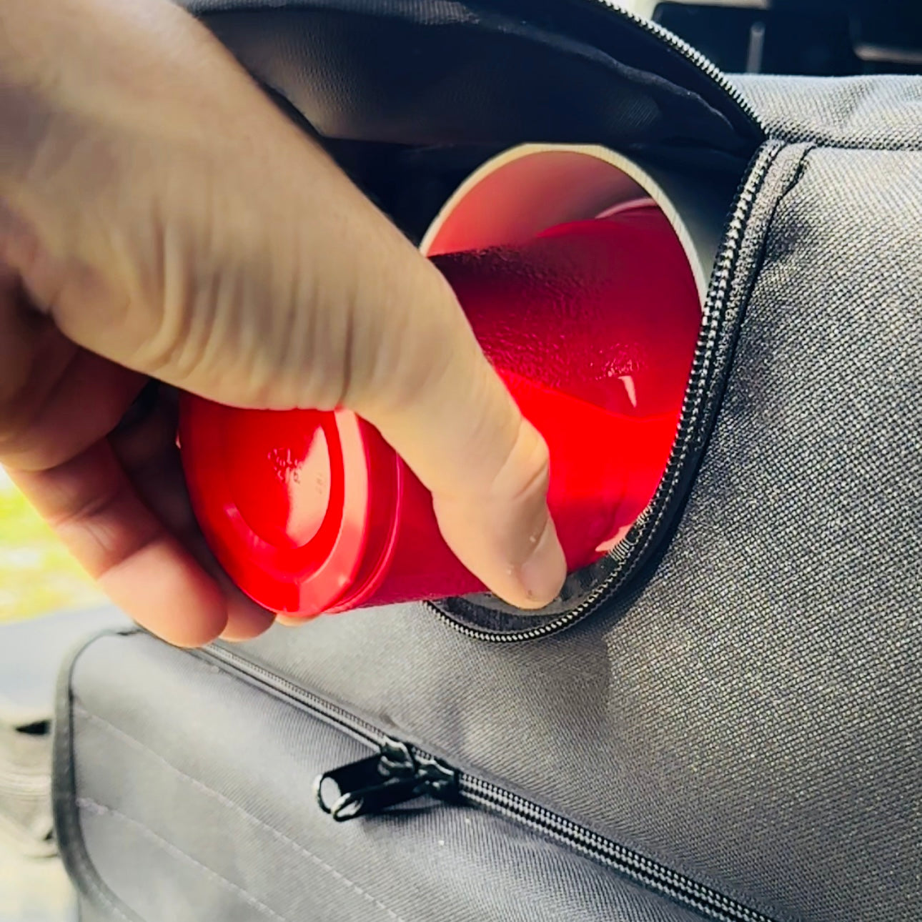 Portable Cocktail Bar - Walk About Gator - Black