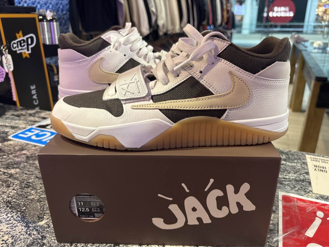 PRE OWNED Jordan Jumpman Jack TR Travis Scott Sail