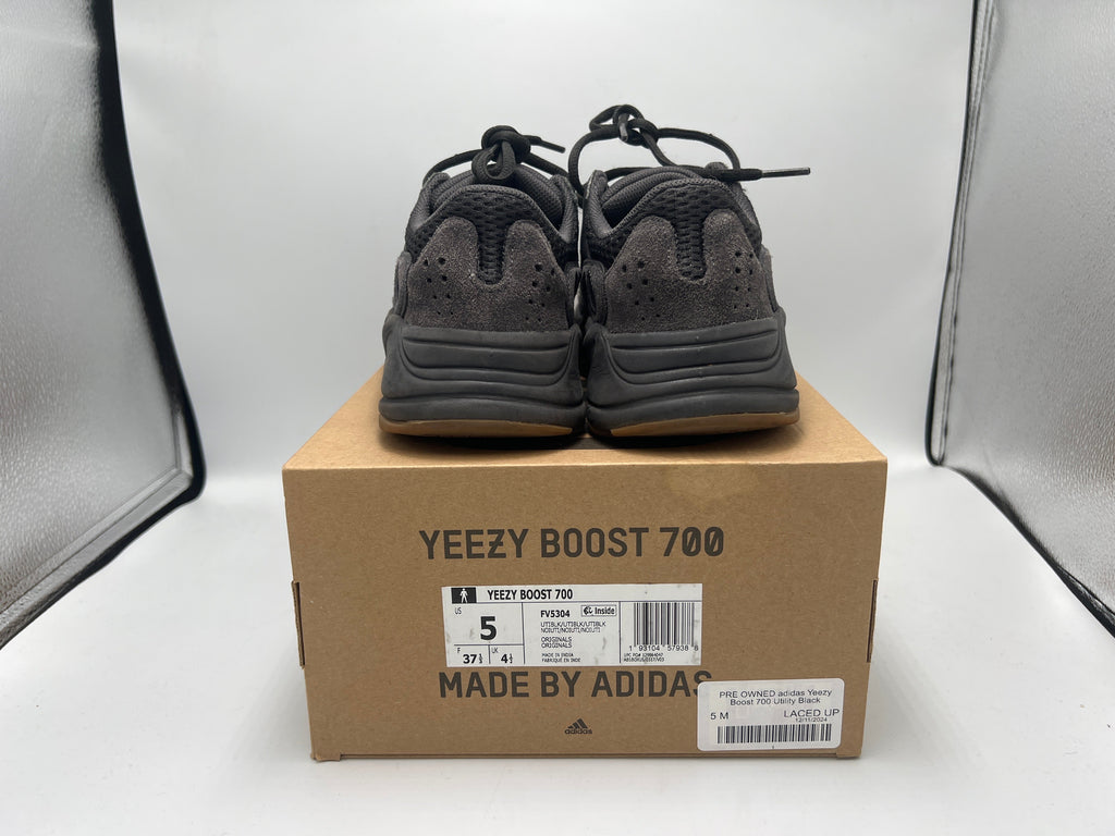 PRE OWNED adidas Yeezy Boost 700 Utility Black