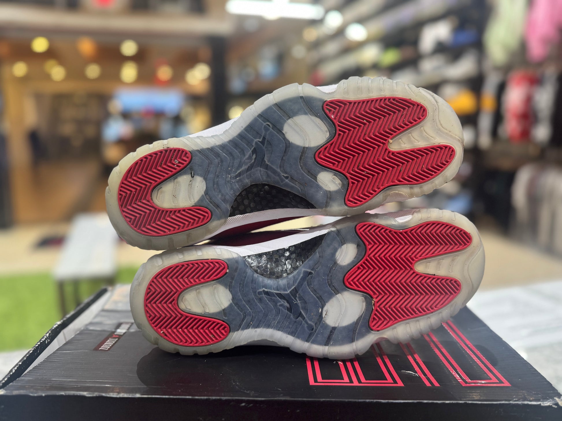 PRE OWNED Air Jordan Retro 11 “Win Like 96”