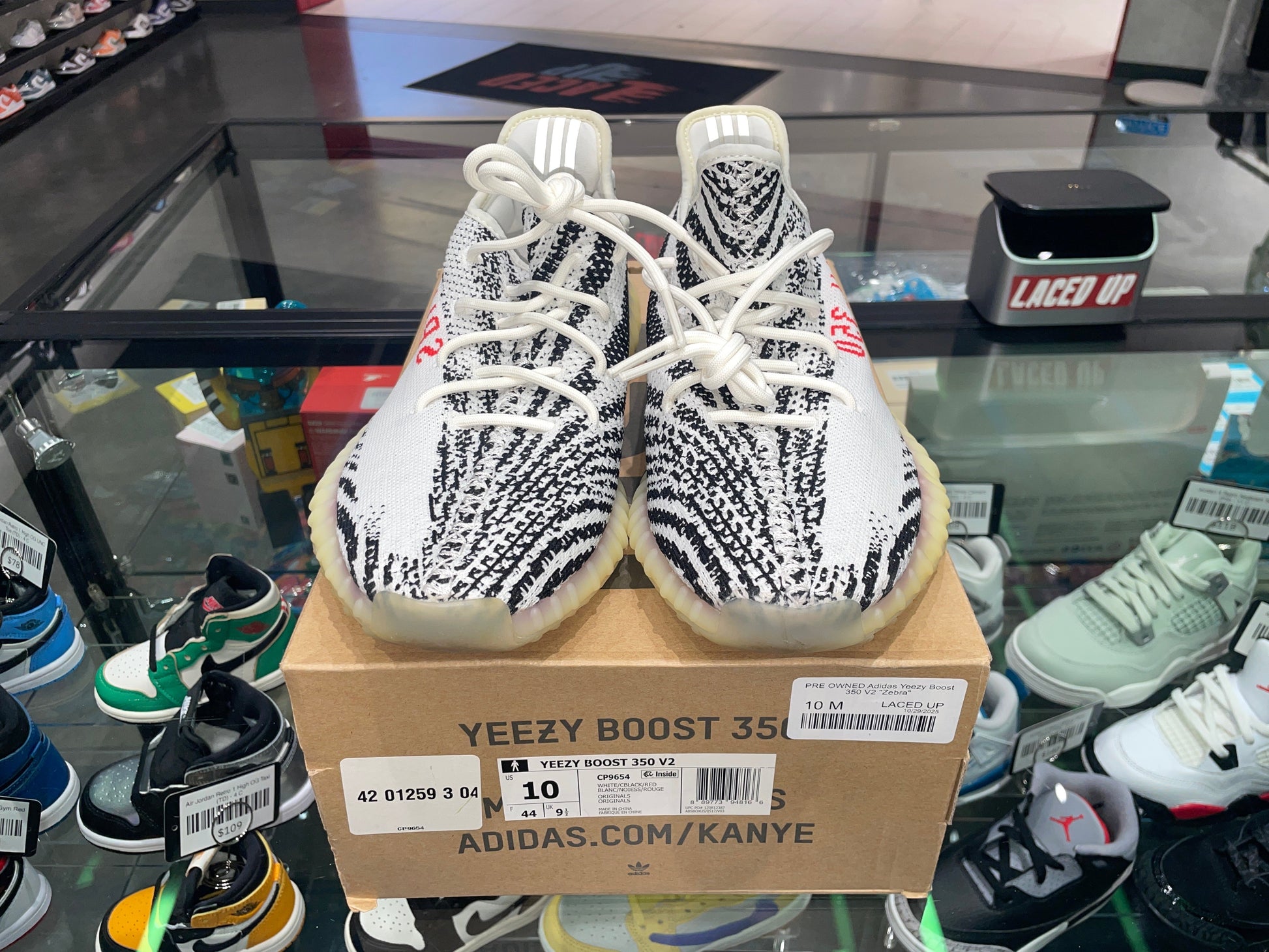PRE OWNED Adidas Yeezy Boost 350 V2 "Zebra"