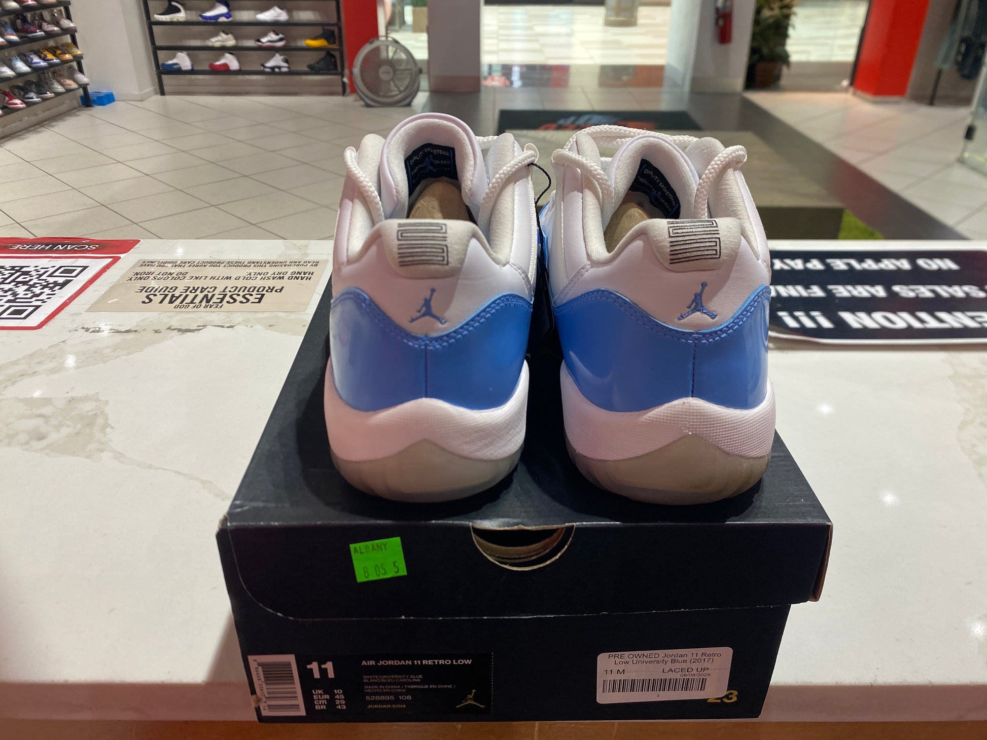 PRE OWNED Jordan Retro 11 low University Blue