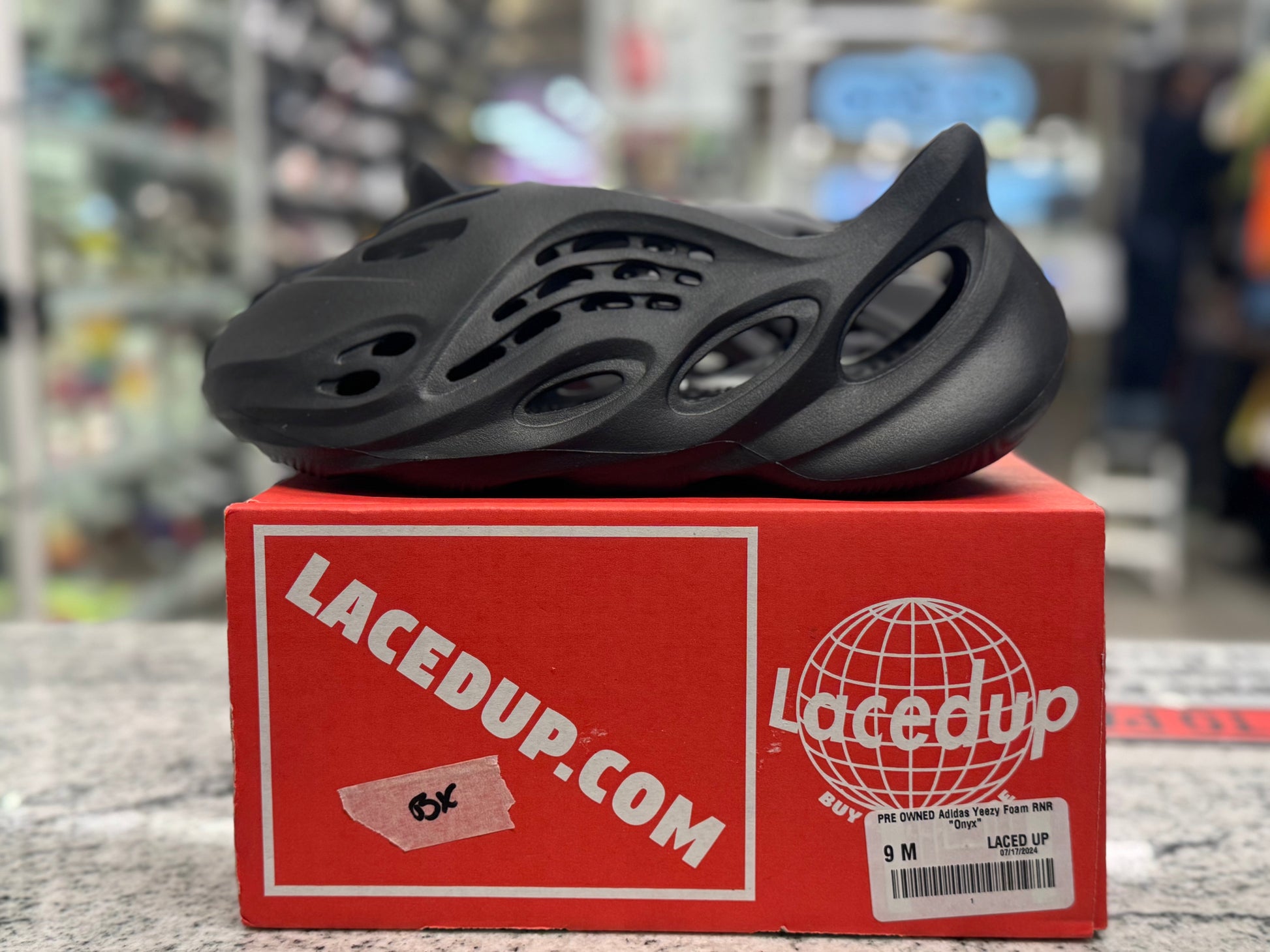 PRE OWNED Adidas Yeezy Foam RNR "Onyx"