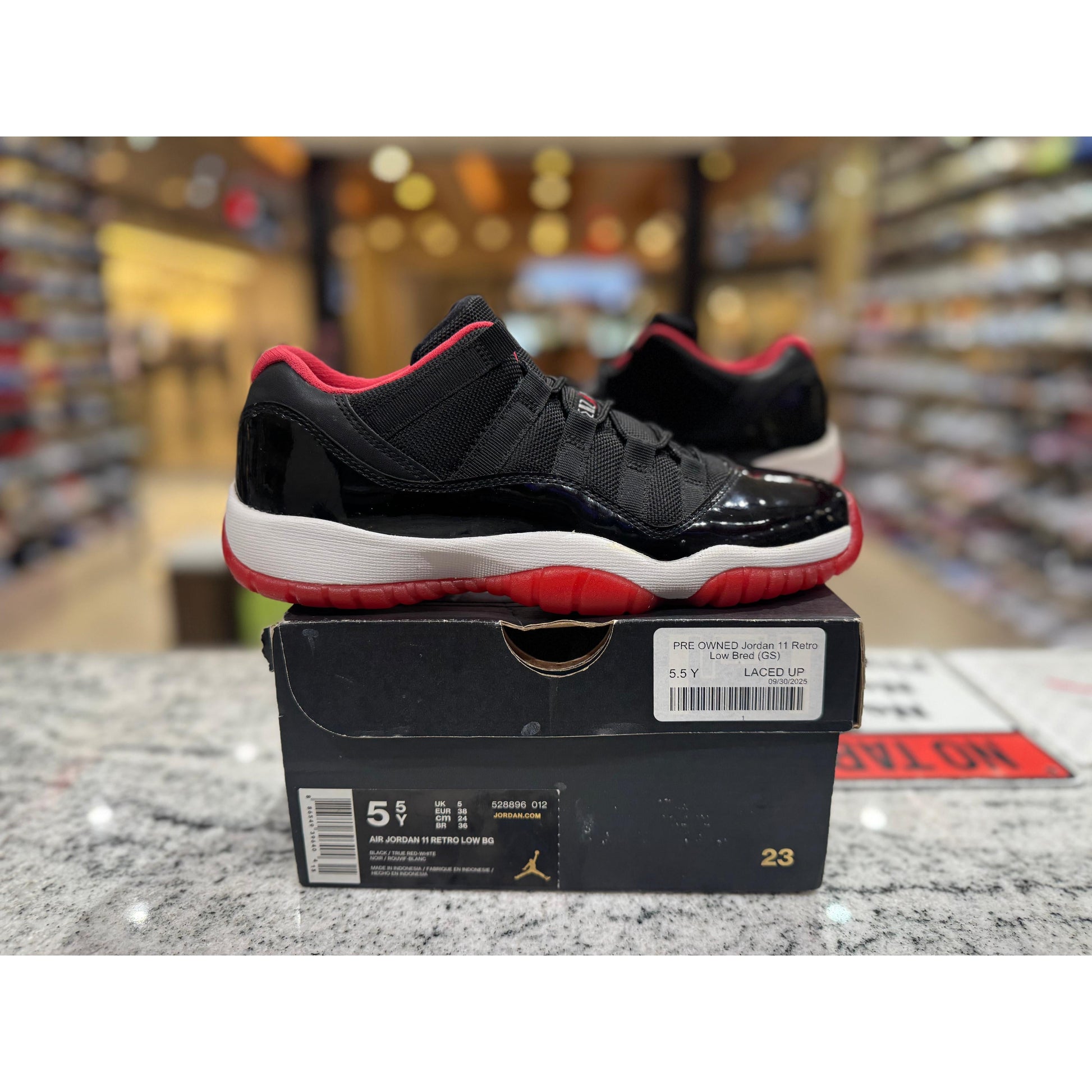 PRE OWNED Jordan 11 Retro Low Bred (GS)