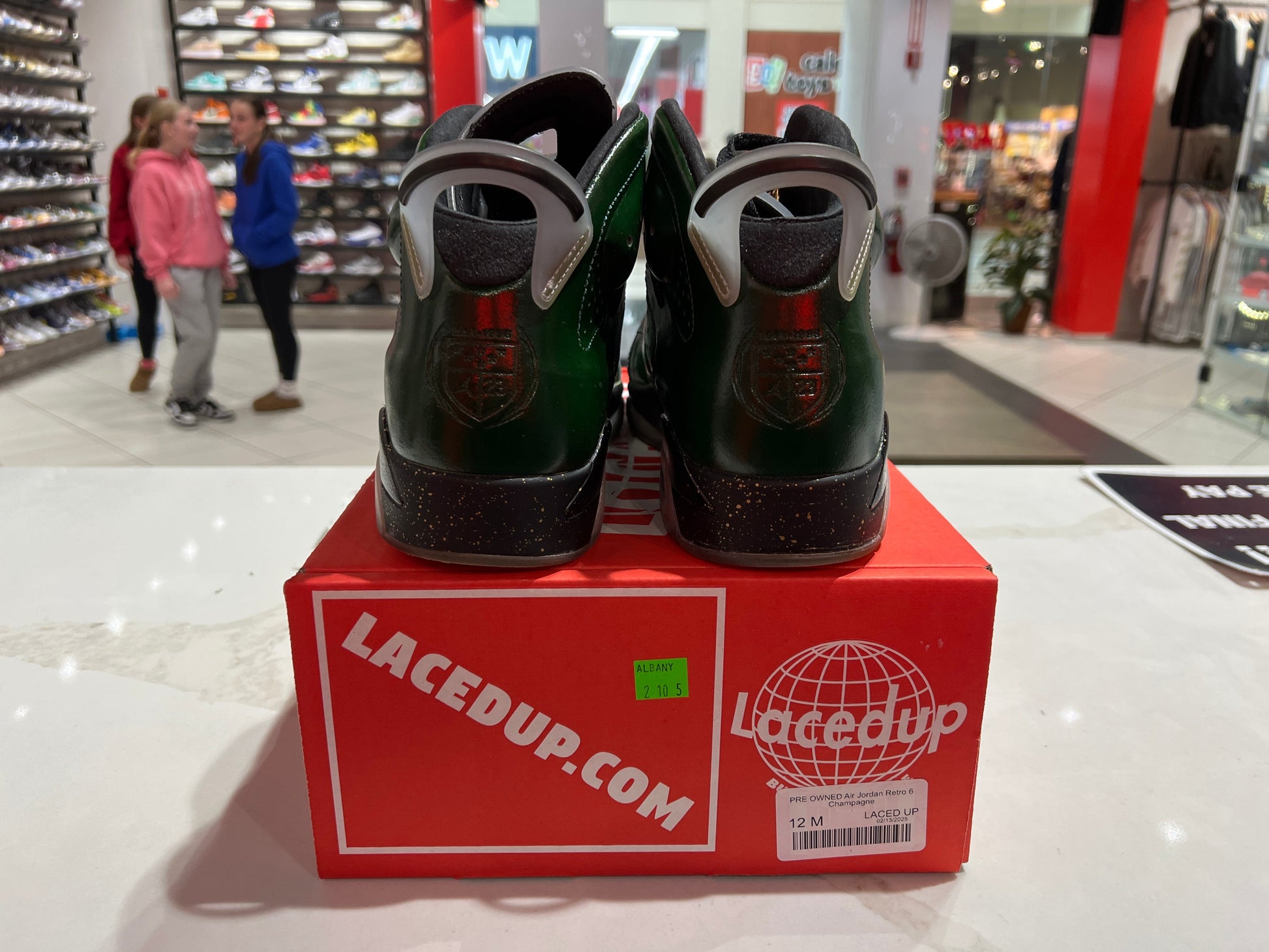 PRE OWNED Air Jordan Retro 6 Champagne