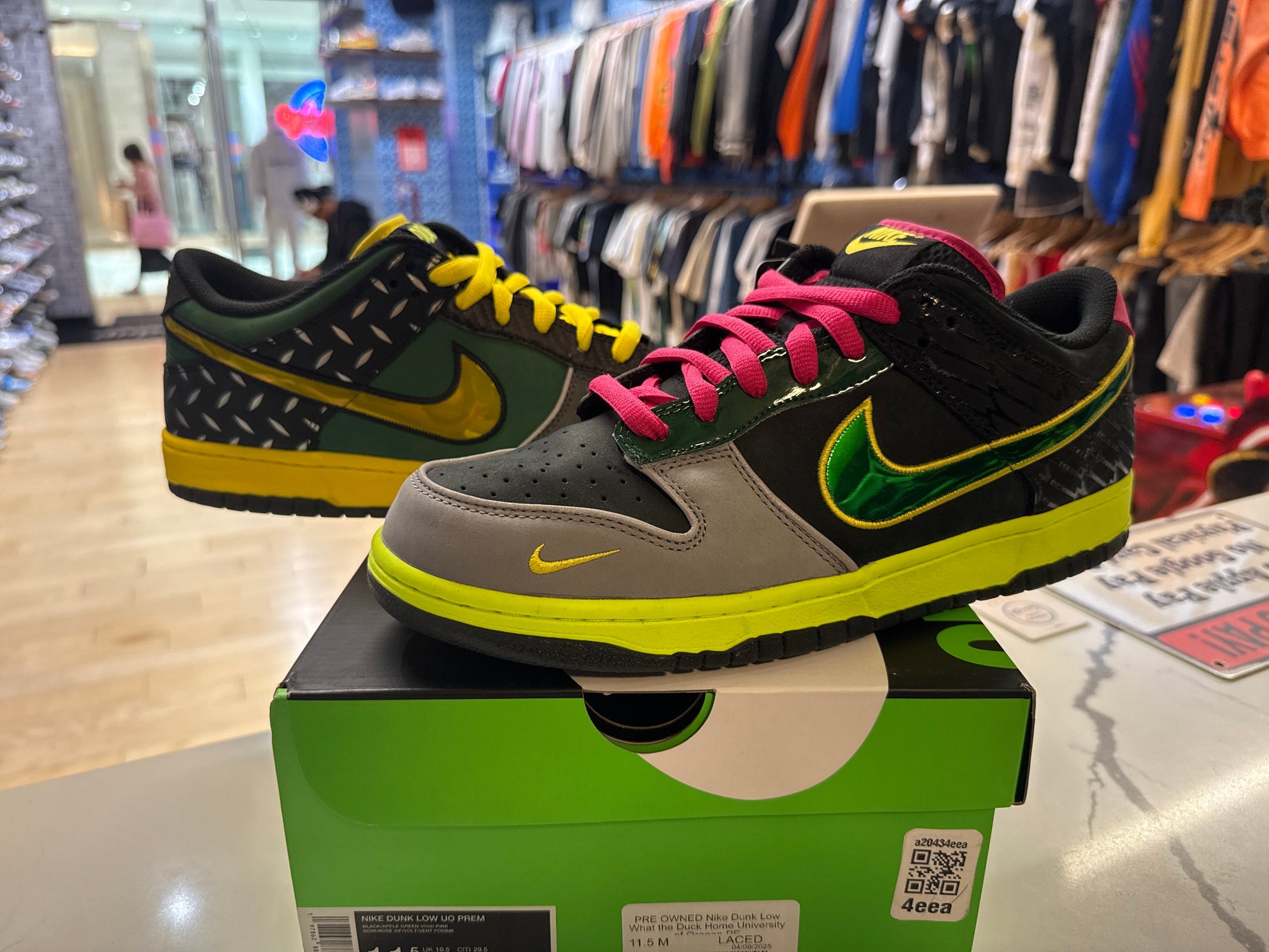 PRE OWNED Nike Dunk Low What the Duck Home University of Oregon PE