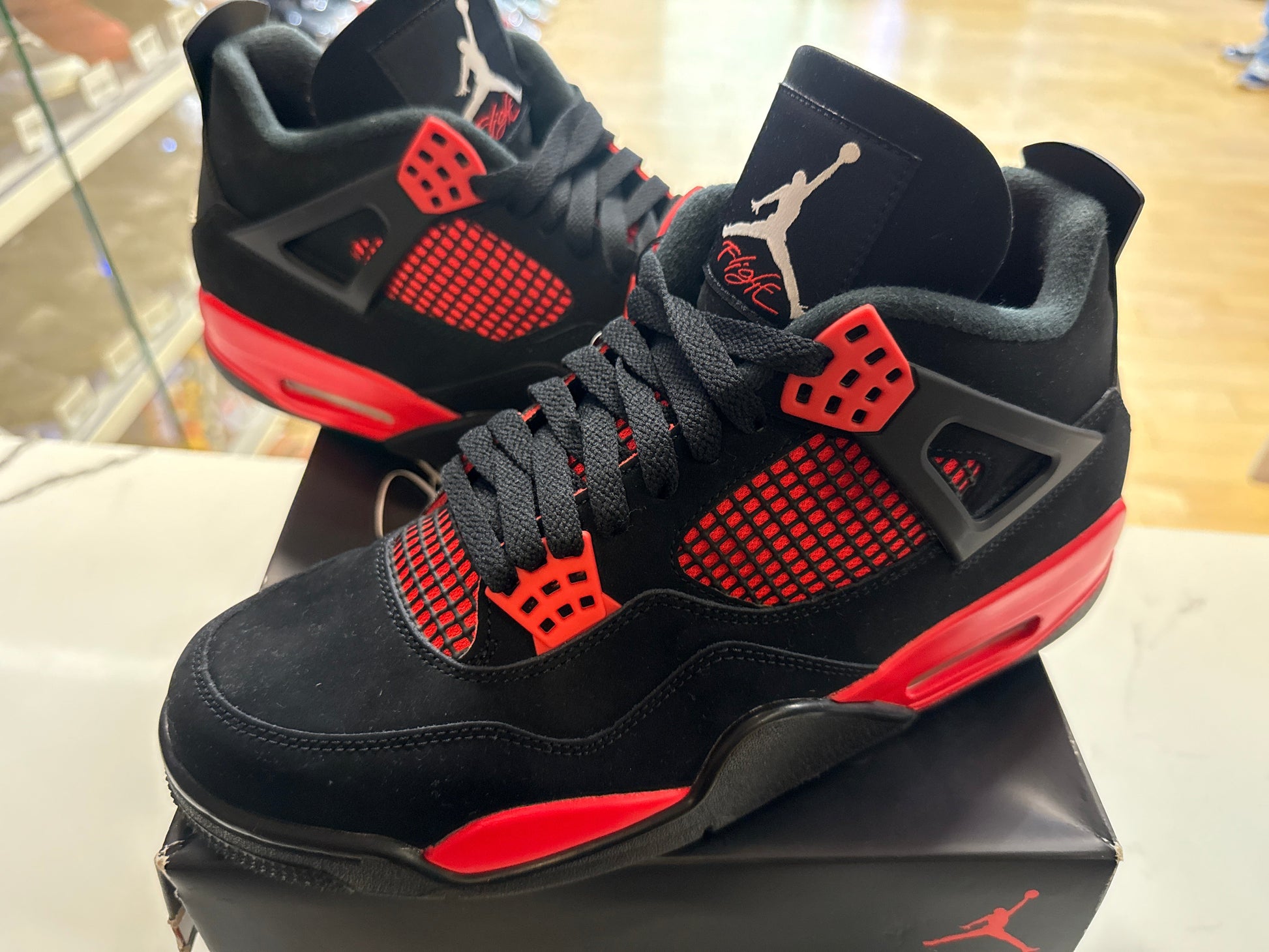 PRE OWNED Jordan 4 Retro Red Thunder