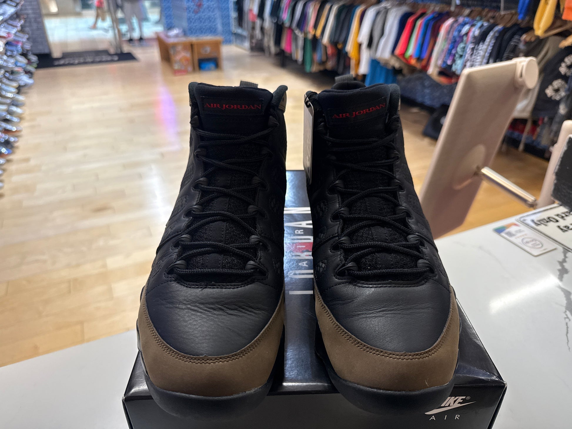 PRE OWNED Jordan 9 Retro Olive (2024)