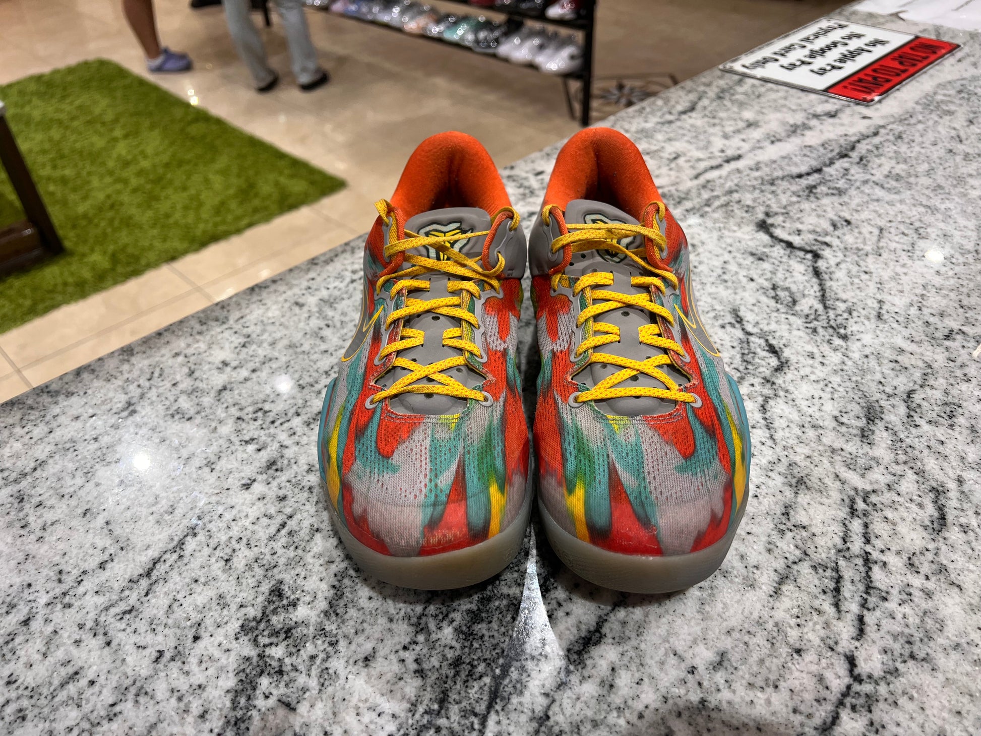 PRE OWNED Nike Kobe 8 Protro Venice Beach (2024) No Box