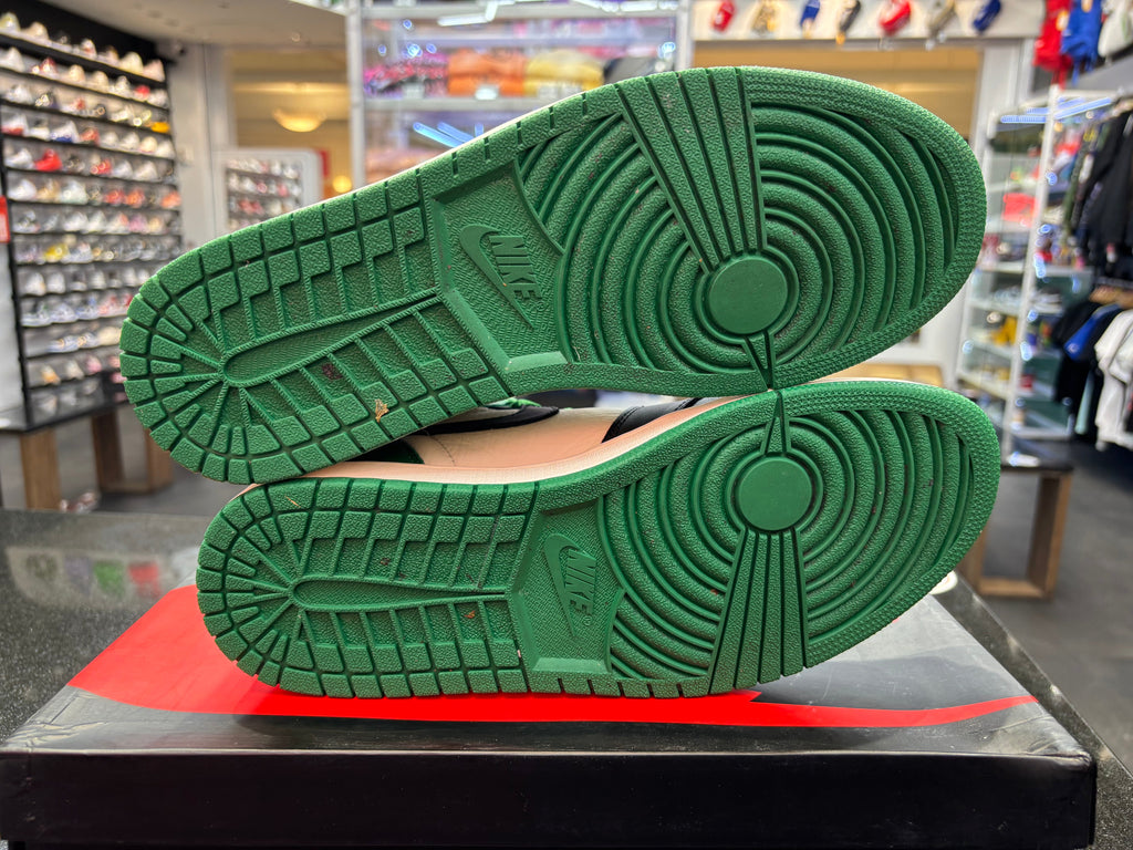 PRE OWNED Air Jordan Retro 1 "Pine Green 1.0"