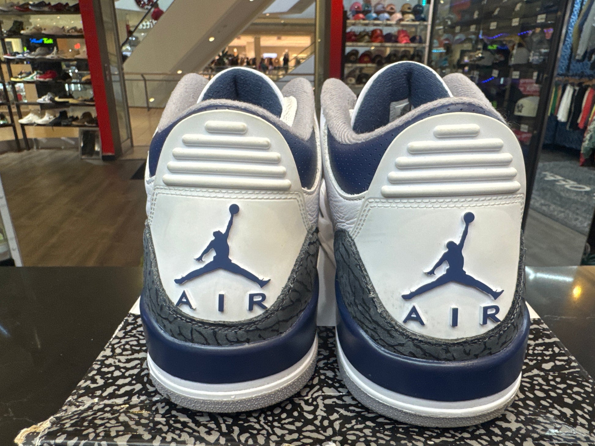 PRE OWNED Jordan 3 Retro Midnight Navy