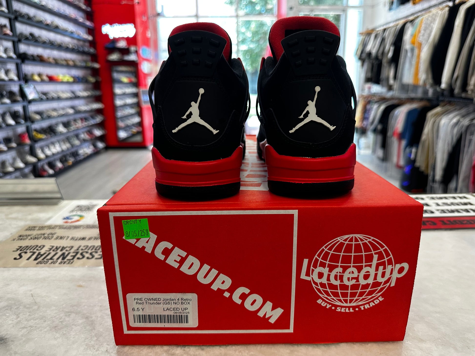 PRE OWNED Jordan 4 Retro Red Thunder (GS) NO BOX