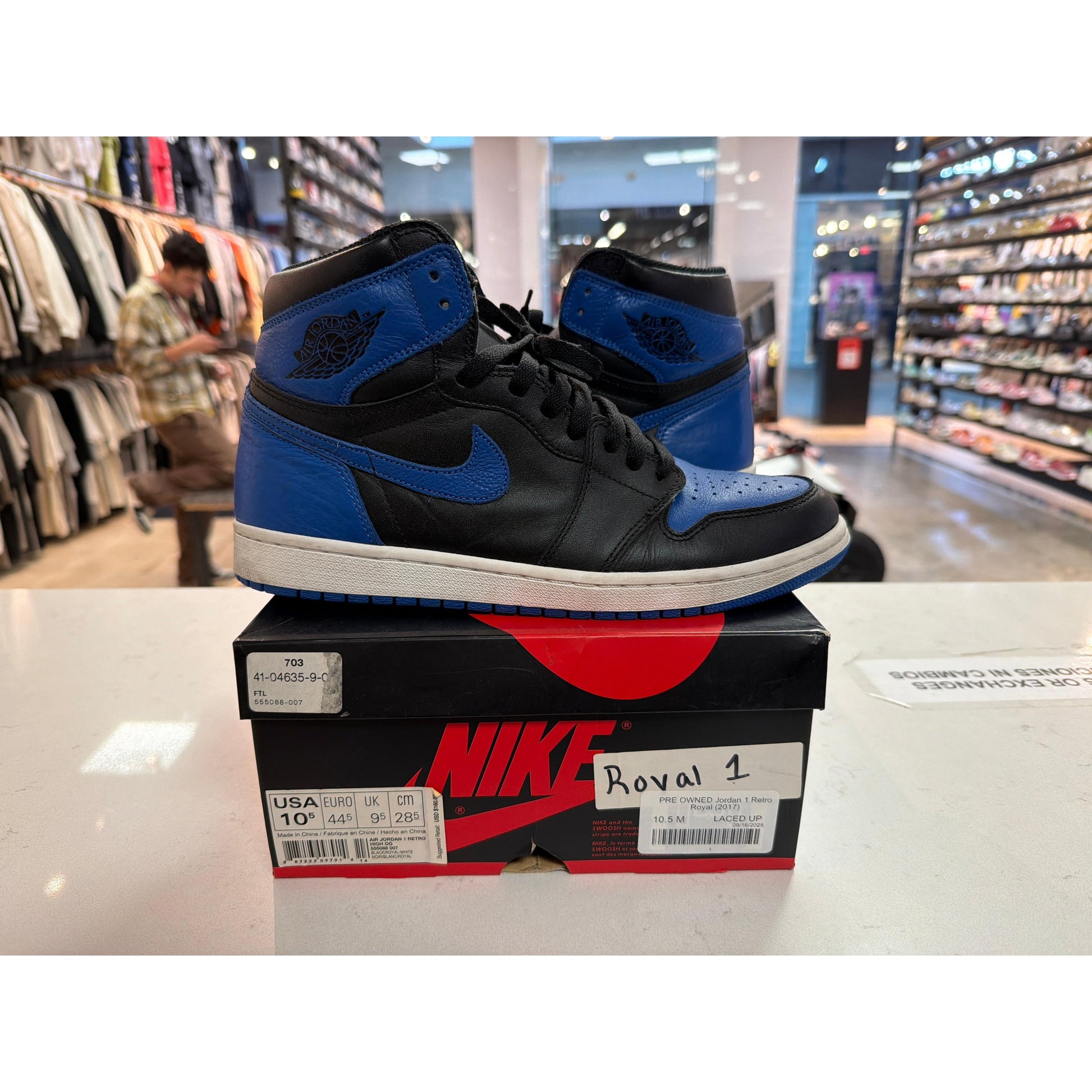 PRE OWNED Jordan 1 Retro Royal (2017)