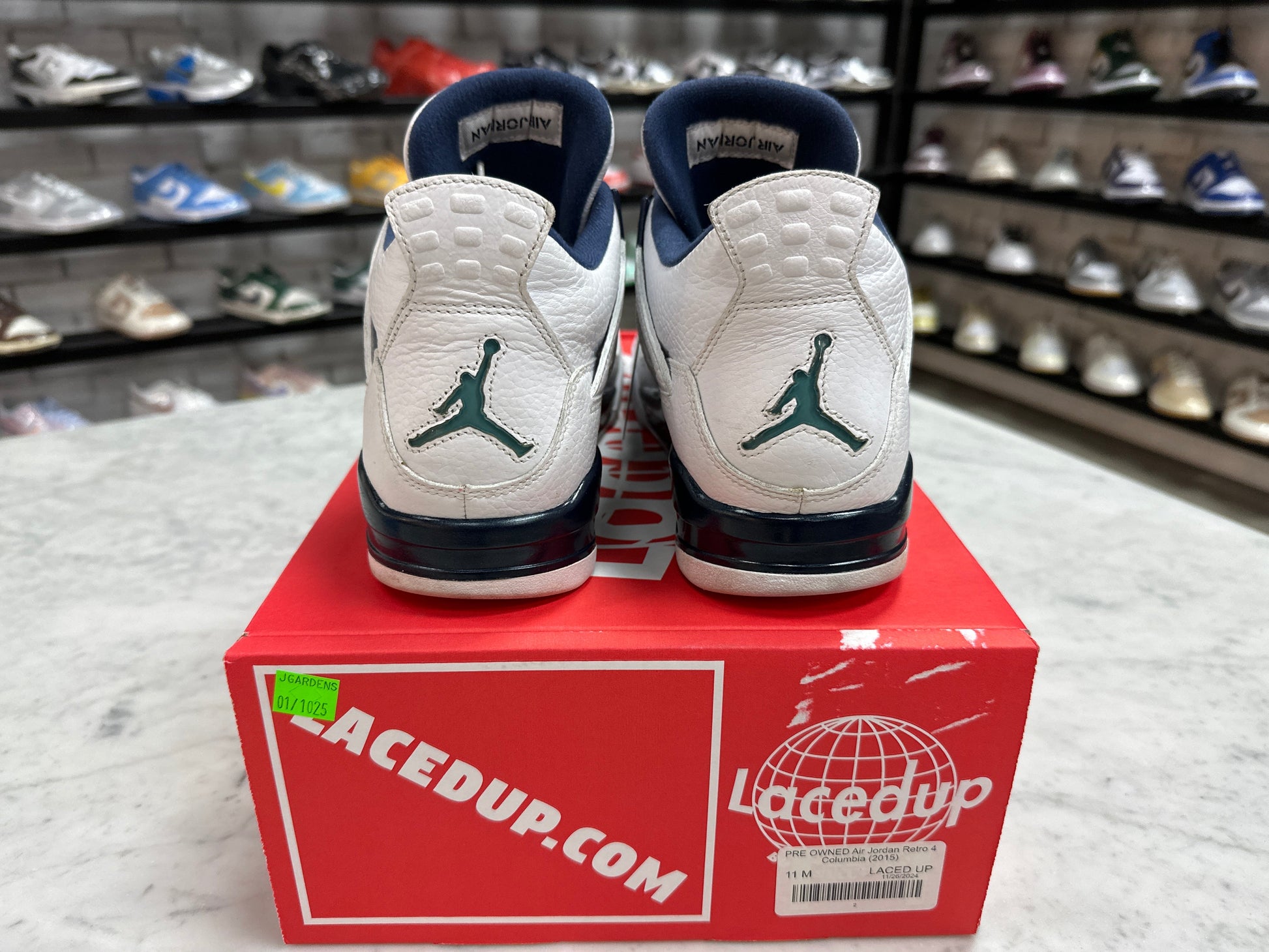 PRE OWNED Air Jordan Retro 4 Columbia (2015)