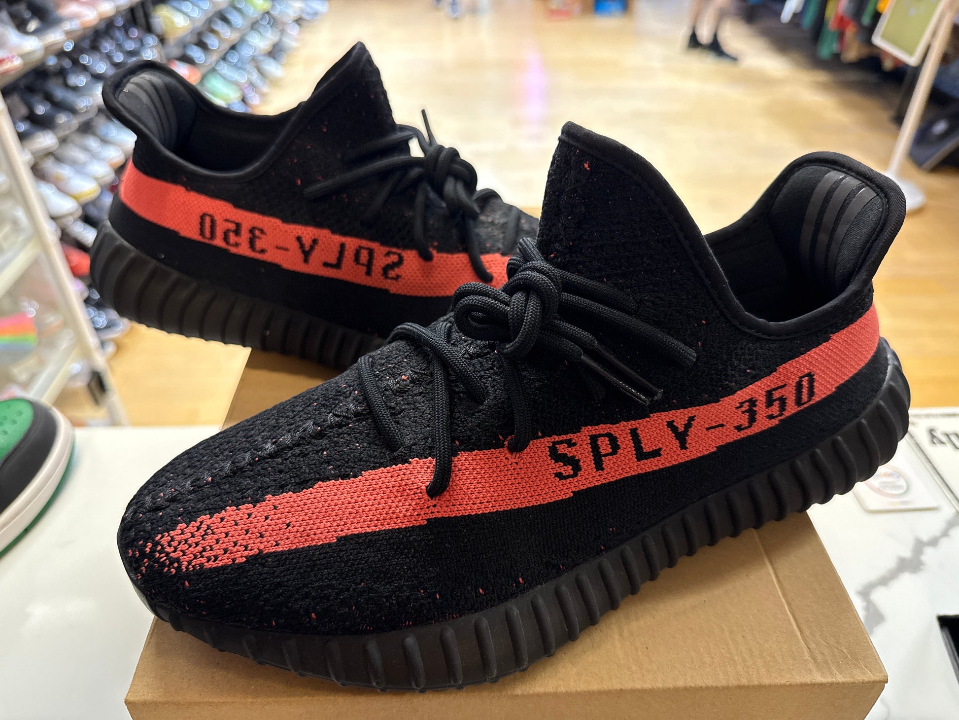 PRE OWNED adidas Yeezy Boost 350 V2 Core Black Red