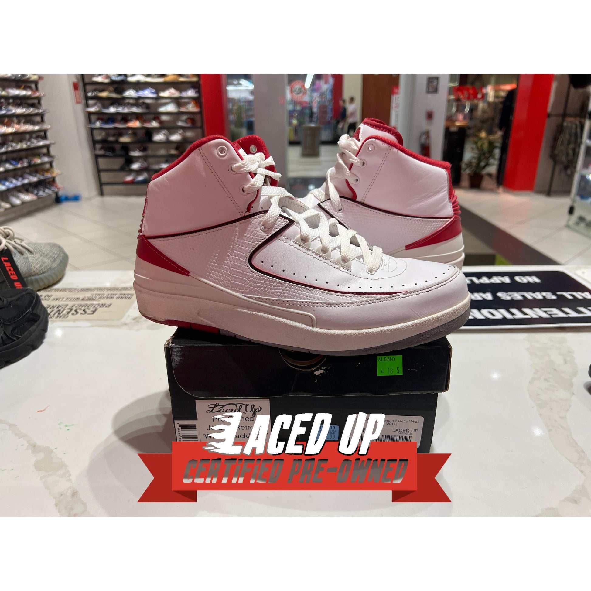 PRE OWNED Jordan 2 Retro White Red (2014)