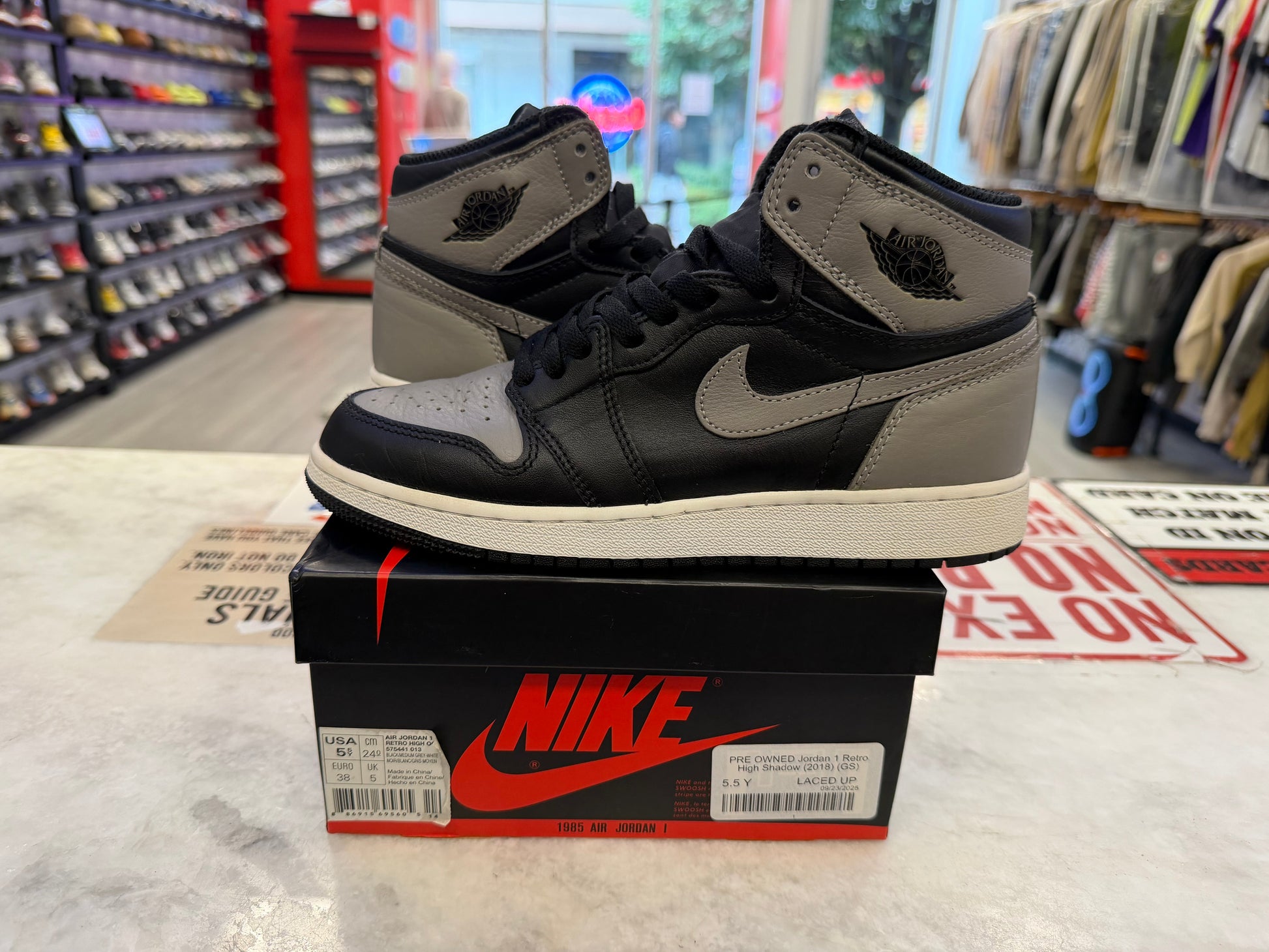 PRE OWNED Jordan 1 Retro High Shadow (2018) (GS)
