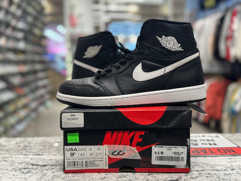 PRE OWNED  Air Jordan Retro 1 "Ying Yang"